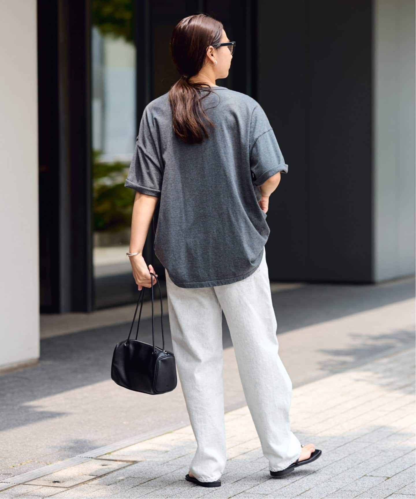 ★新品★FRAMeWORK スリムストレートレッグパンツ　ブラックデニム 36 FRAMeWORK（フレームワーク）の「DENIMスリムストレートレッグ