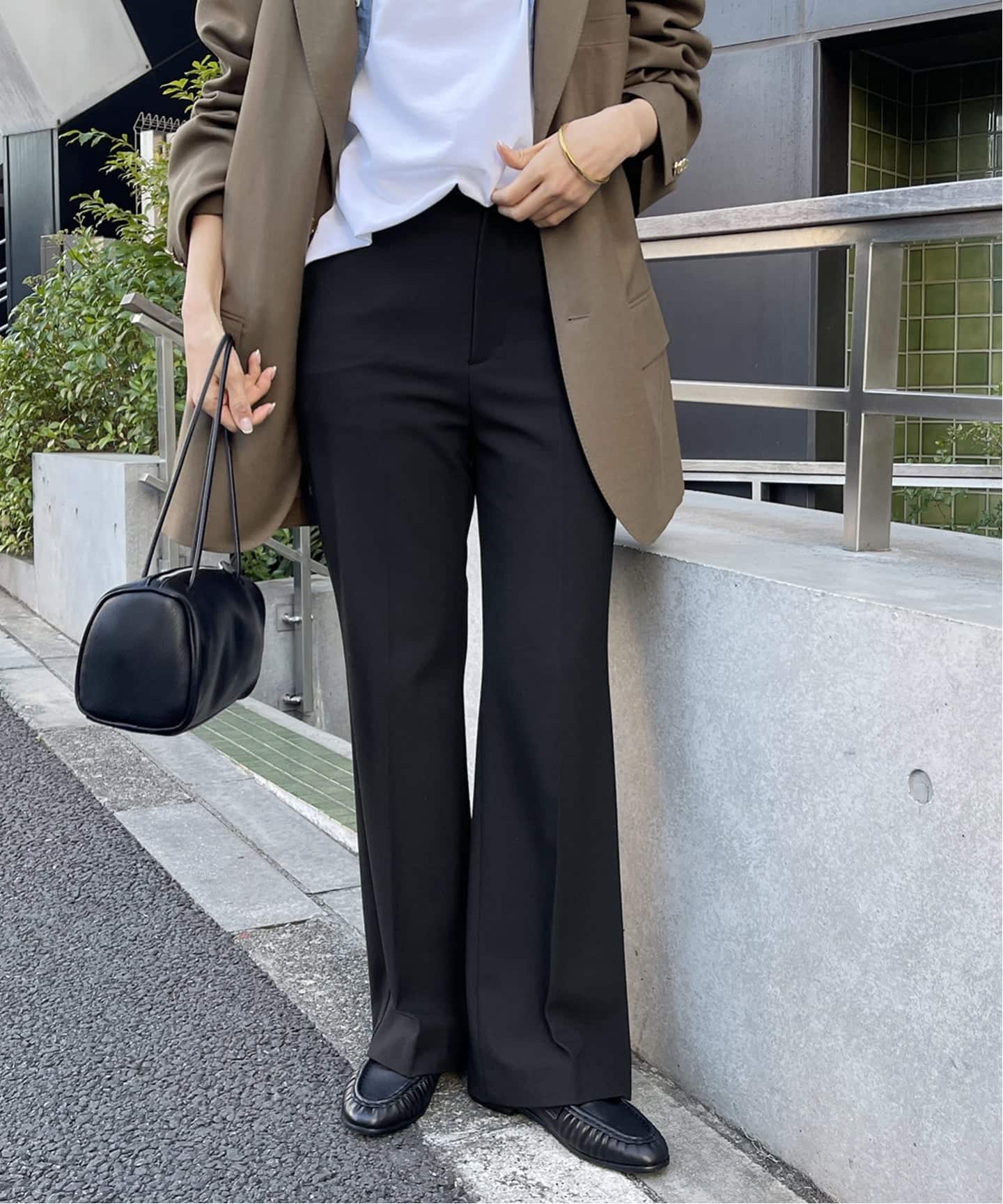 ≪WEB限定 / 追加≫裏起毛フレアパンツ 6（スラックス）｜FRAMeWORK