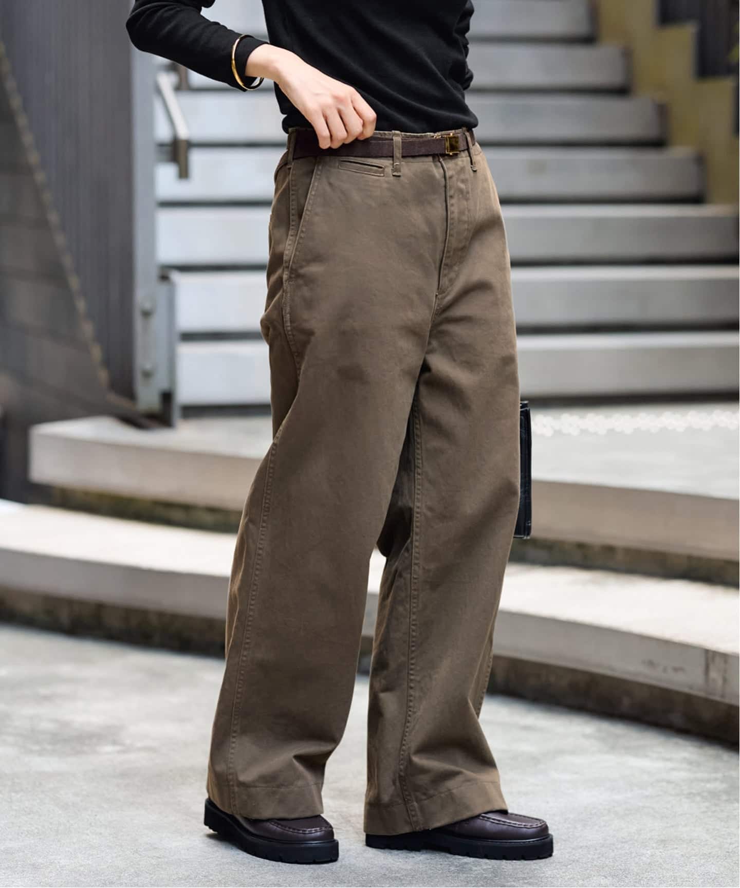フレームワーク24AW LOOSE FIT CHINO PANTSチノパン38 フレームワーク24AW LOOSE FIT CHINO PANTSチノパン38