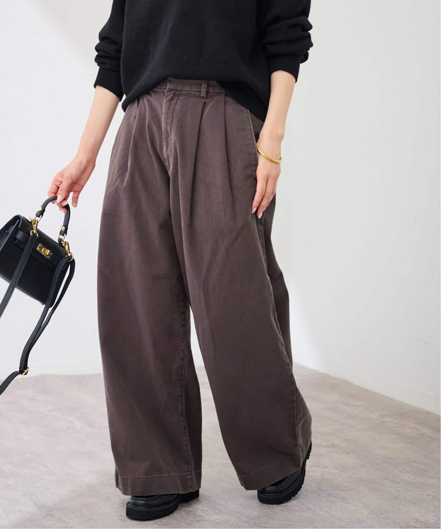 CHINO SLOUCHY パンツ（チノパンツ）｜FRAMeWORK（フレームワーク）の