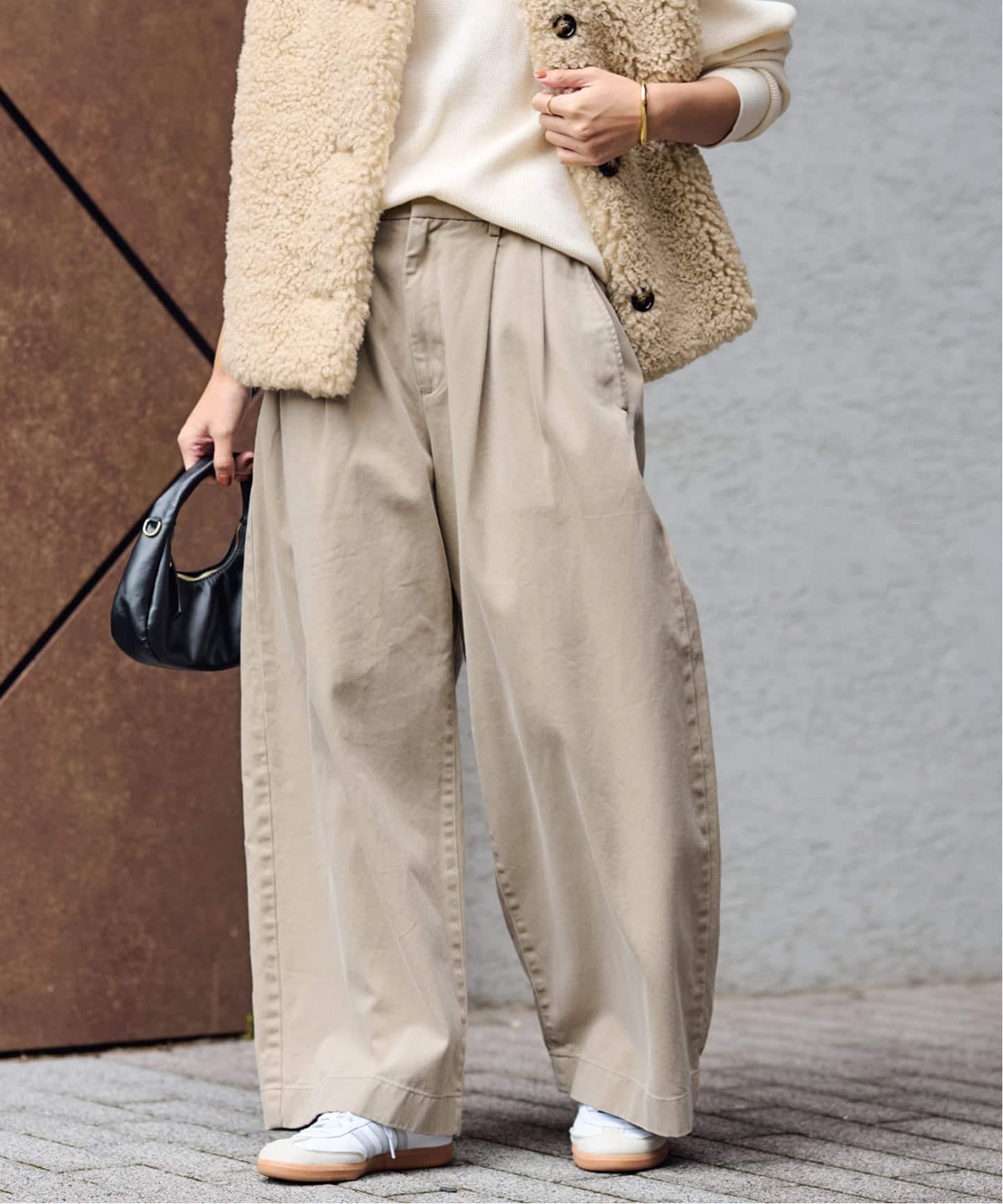 CHINO SLOUCHY パンツ（チノパンツ）｜FRAMeWORK（フレームワーク）の