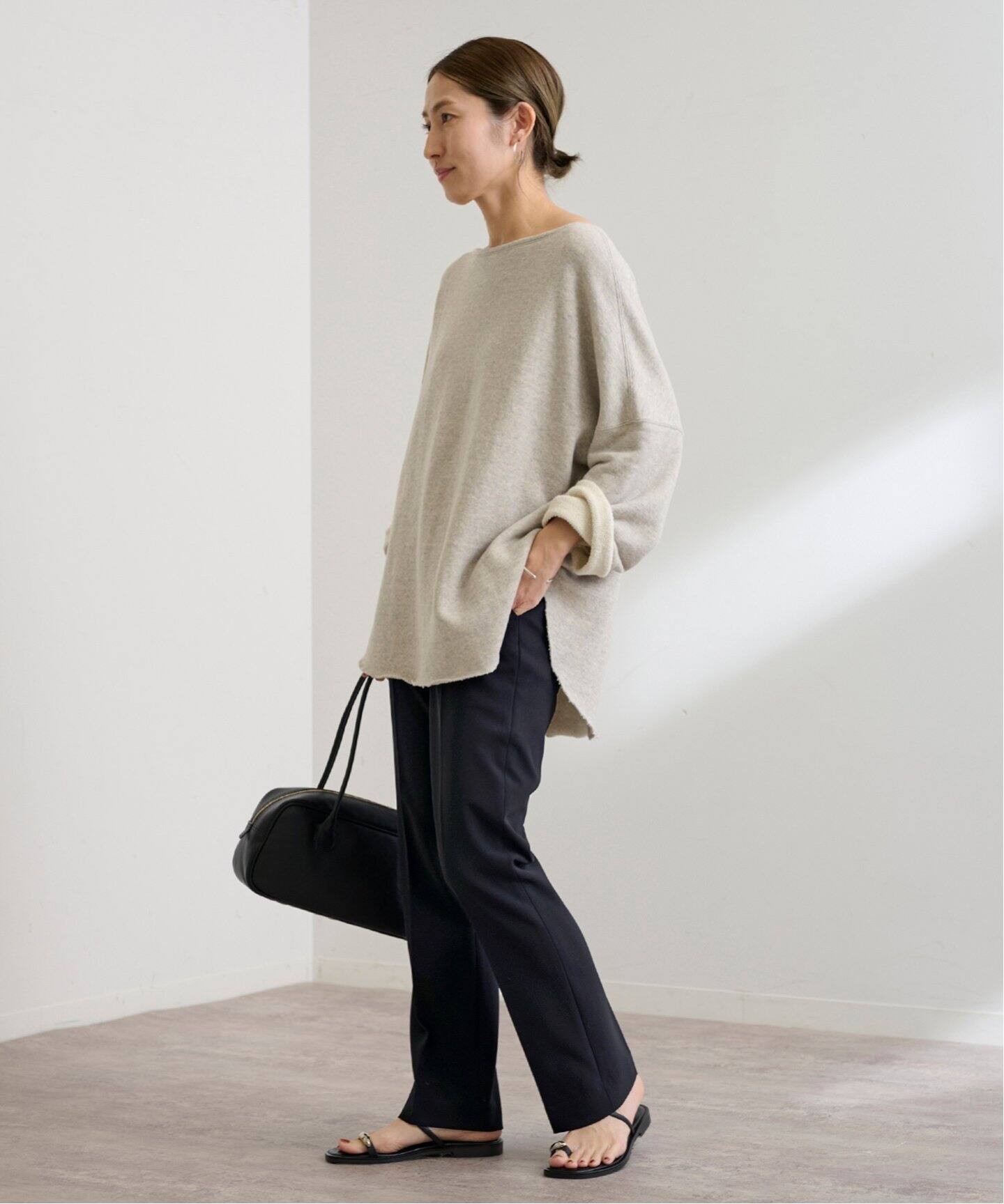 フレームワーク　スリムストレートパンツ　ネイビー新品未使用タグ付き スリムストレートパンツ（スラックス）｜FRAMeWORK（フレーム