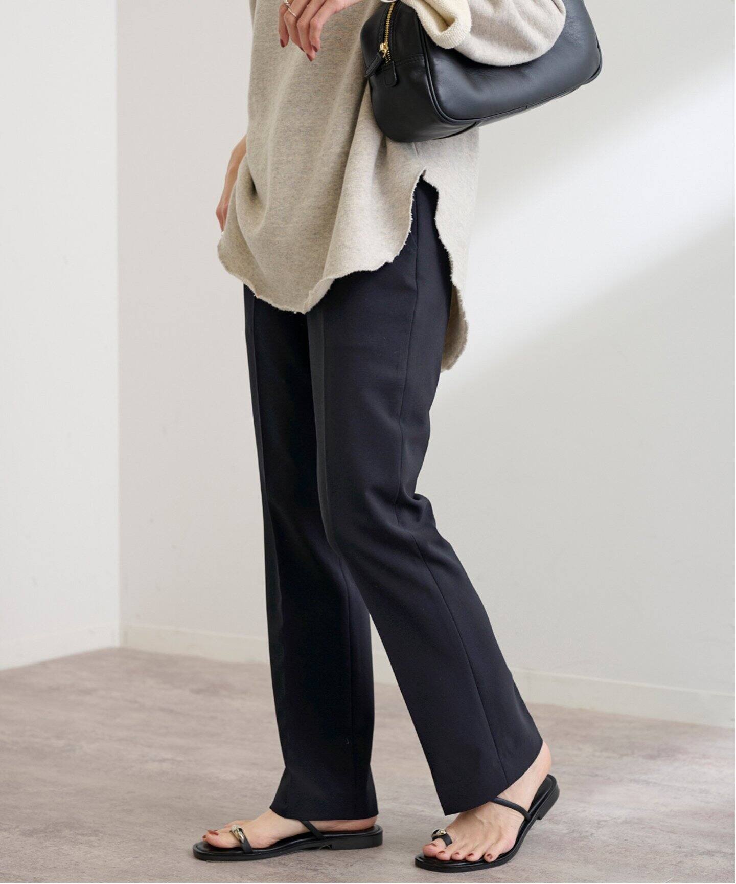 フレームワーク　スリムストレートパンツ　ネイビー新品未使用タグ付き スリムストレートパンツ（スラックス）｜FRAMeWORK（フレーム