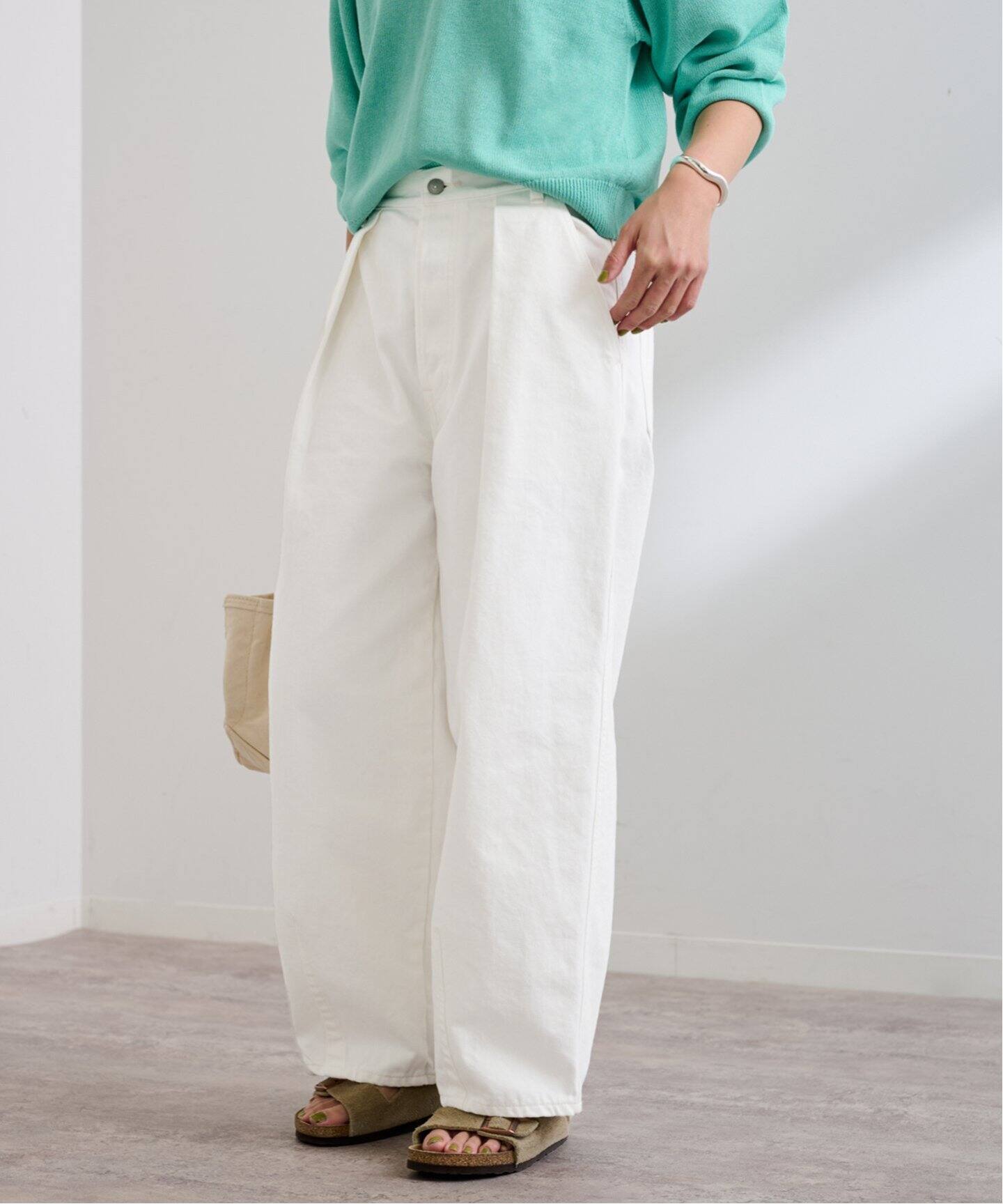 コクーン白 SMOCKED PANELLED MIDI SKIRT - WHITE | COS
