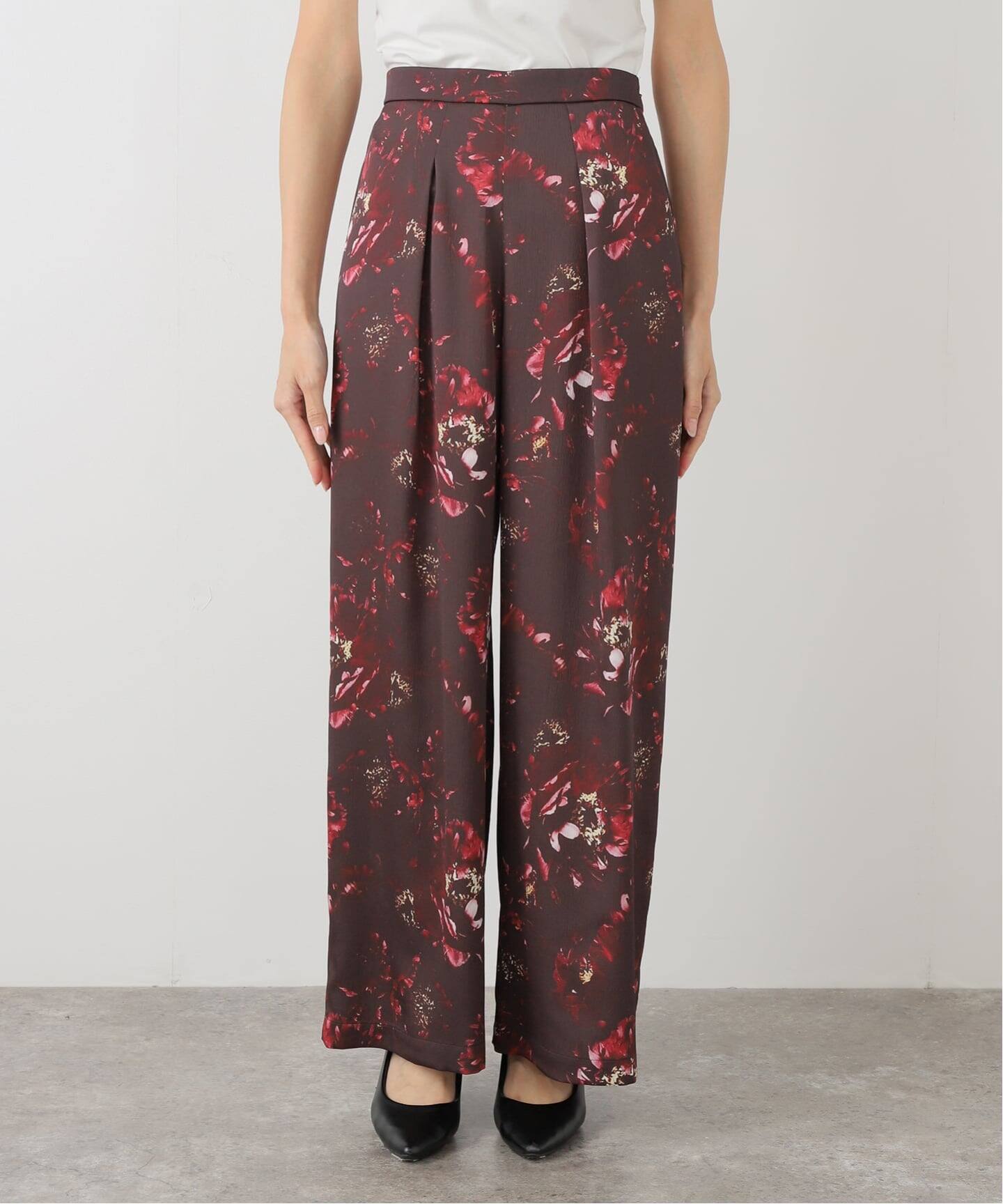 洗える】フォトフラワープリントパンツ（スラックス）｜NOBLE