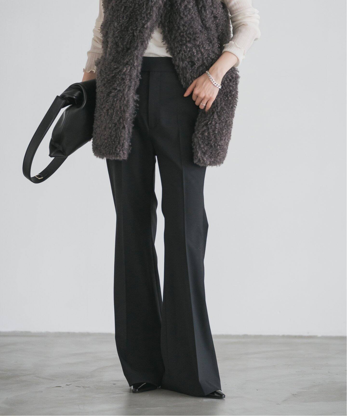 NICENESS NORTH クラシカルフレアードスラックス チャコール NICENESS NORTH クラシカルフレアードスラックス チャコール