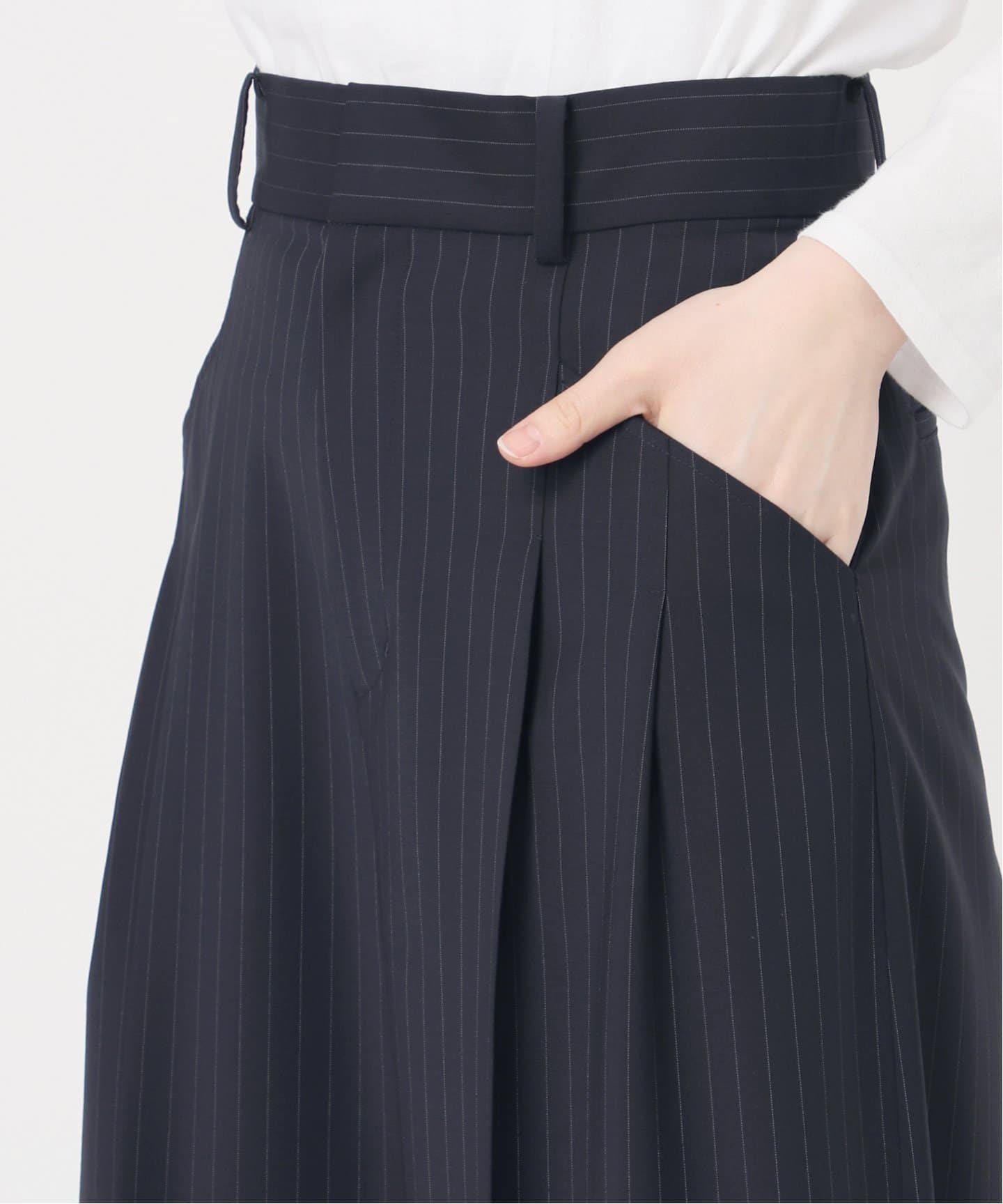 NOBLE タックカービーボリュームパンツ　サイズ38 ネイビー ノーブル NOBLE タックカービーボリュームパンツ （ネイビー
