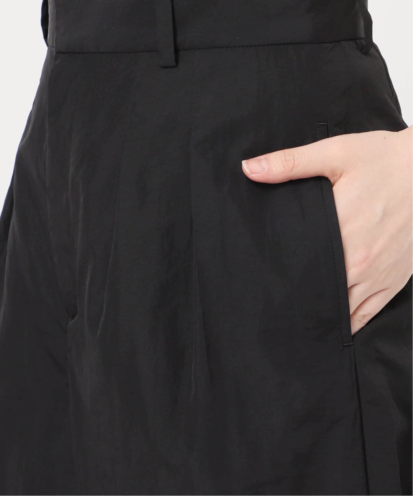 ナイロンタフタボリュームパンツ　新品未使用タグ付き　noble ブラック ナイロンタフタボリュームパンツ（その他パンツ）｜NOBLE