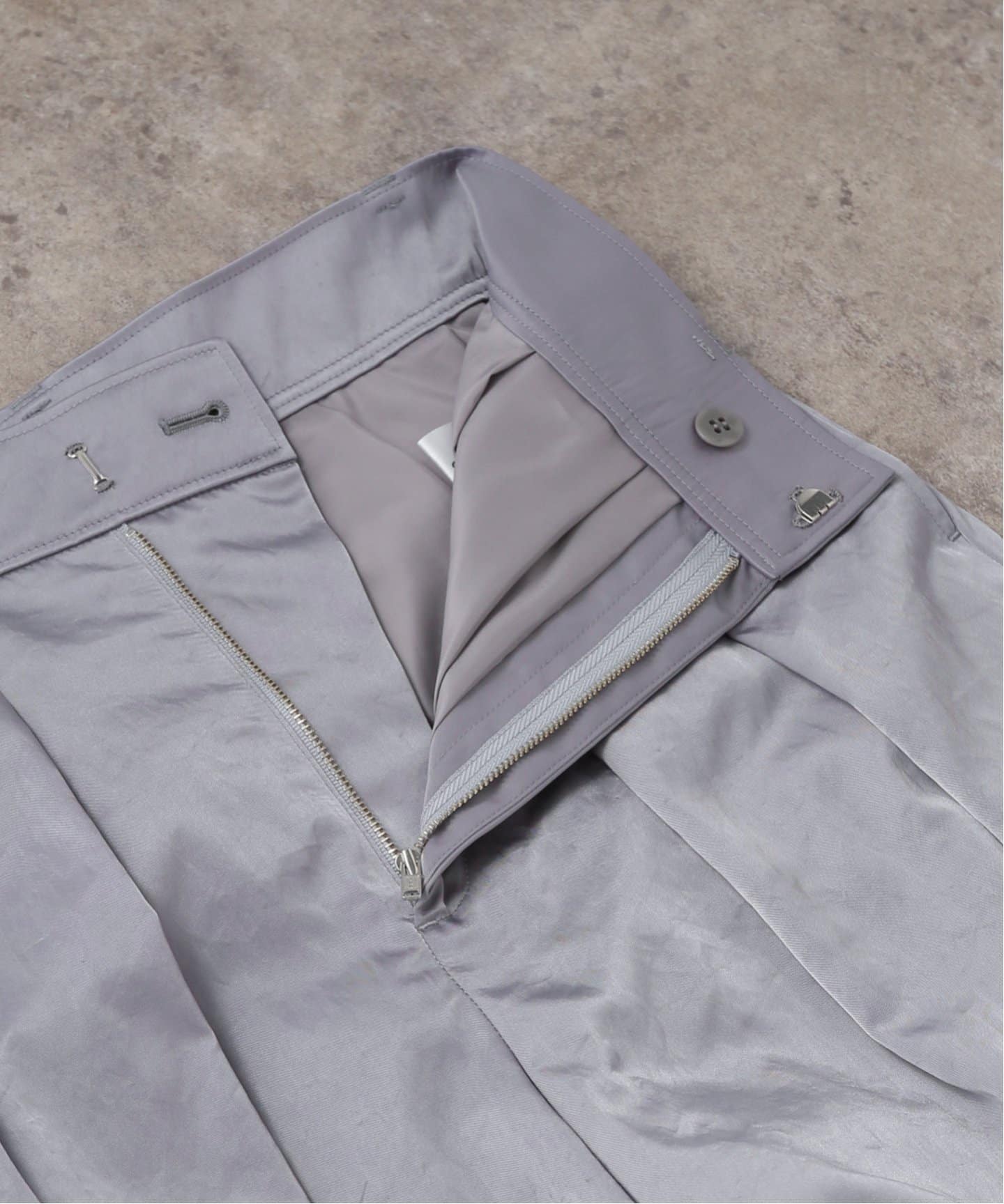 ウエストタックナイロンワイドパンツ（スラックス）｜NOBLE