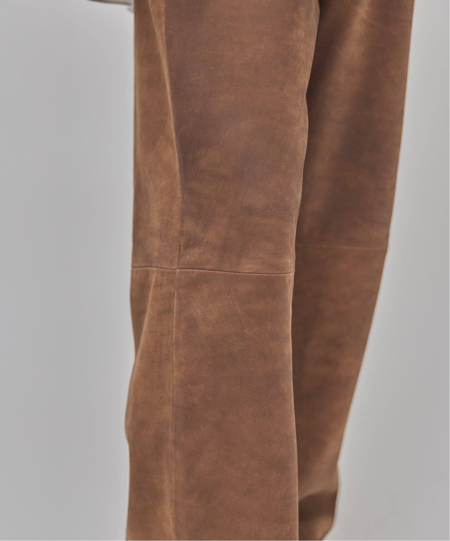 LA BOUCLE (ラブークル) LAMB LEATHER ワイド トラウザー（その他