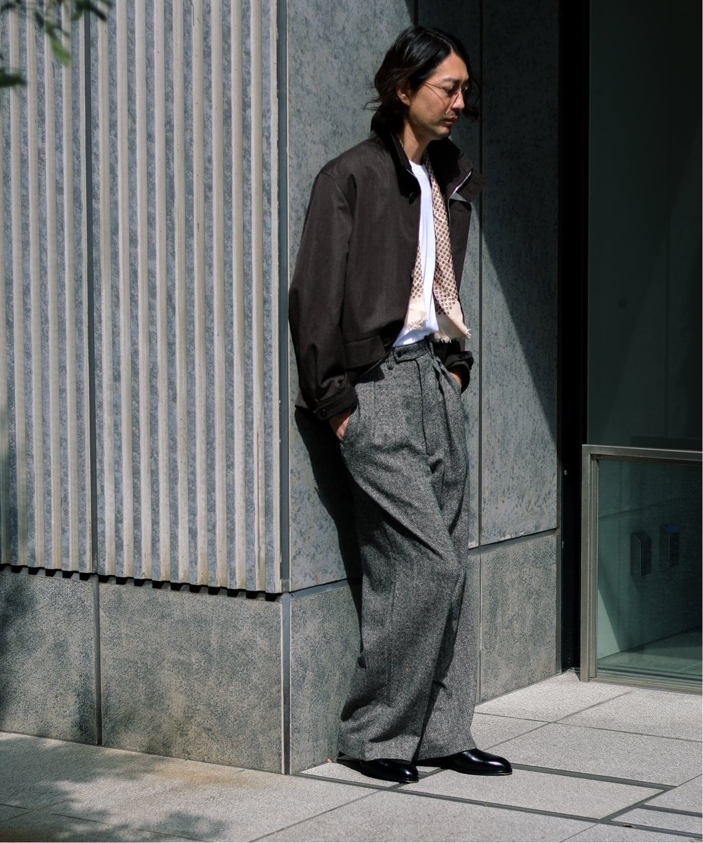 m's braque (エムズ ブラック) TUCK WIDE BUGGY パンツ(へリンボン