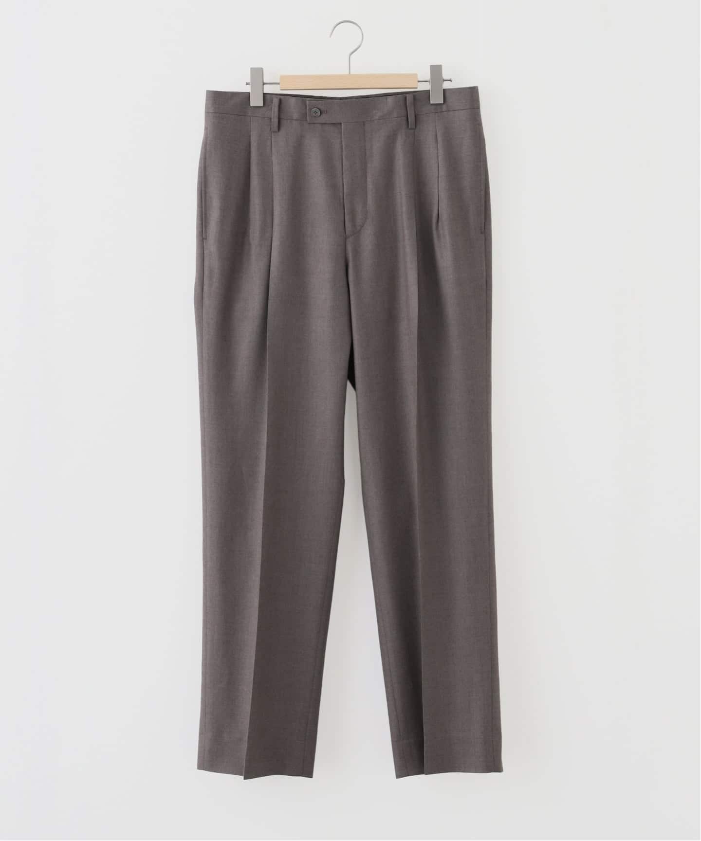 AURALEE (オーラリー) SUPER LIGHT WOOL TWO-TUCK SLACKS（スラックス