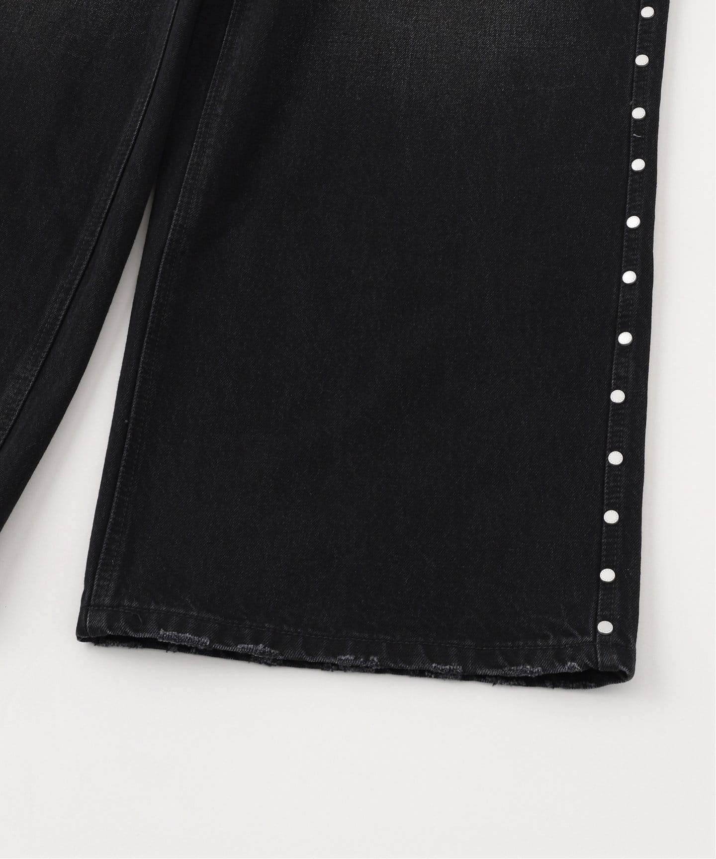 AFB / エーエフビー SUPER BAGGY STUDDED PANTS（その他パンツ