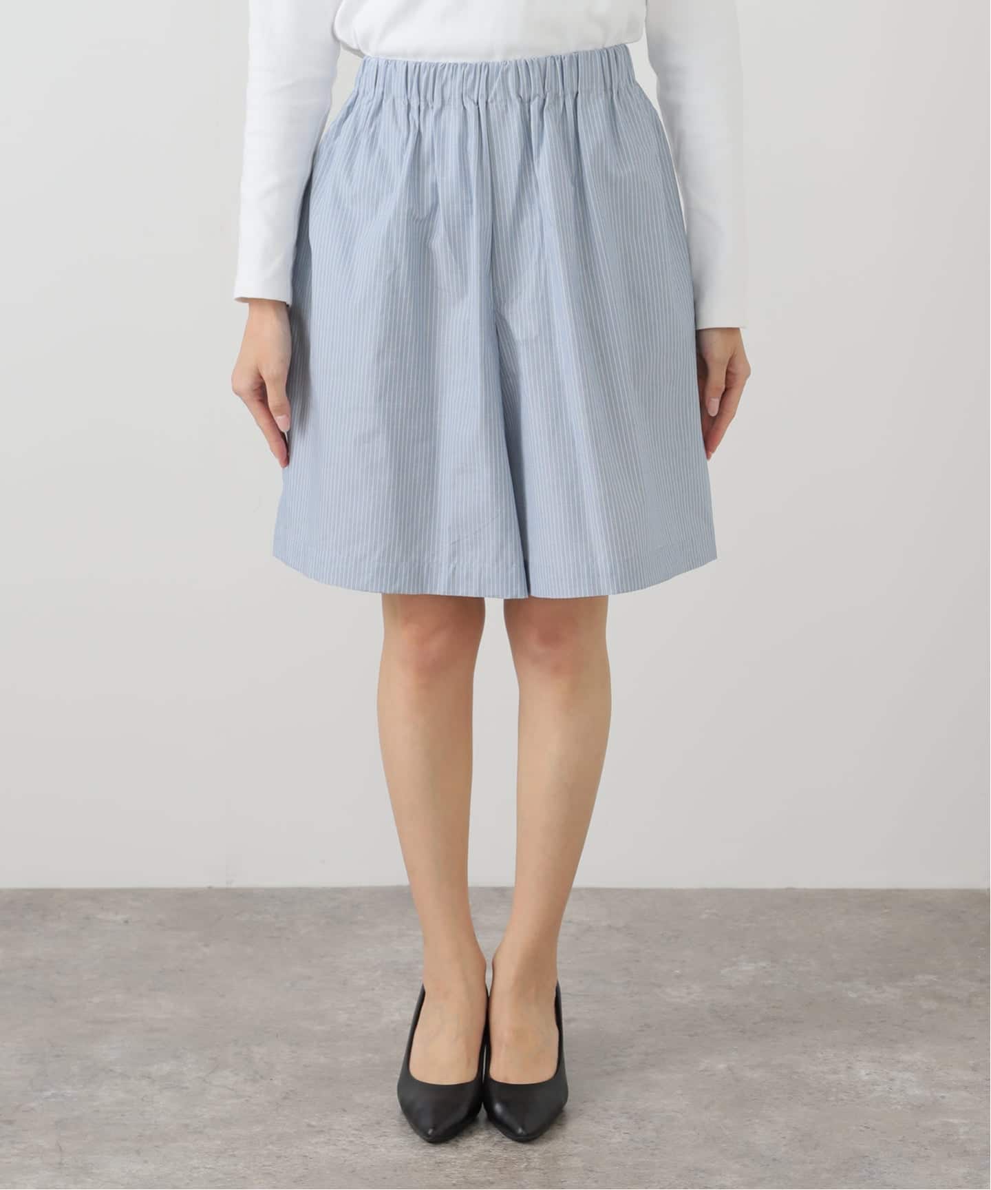 【関税込み】Baserange ブルー Claude ショートパンツ CLAUDE ショートパンツ in Assortment | オーガニックコットン