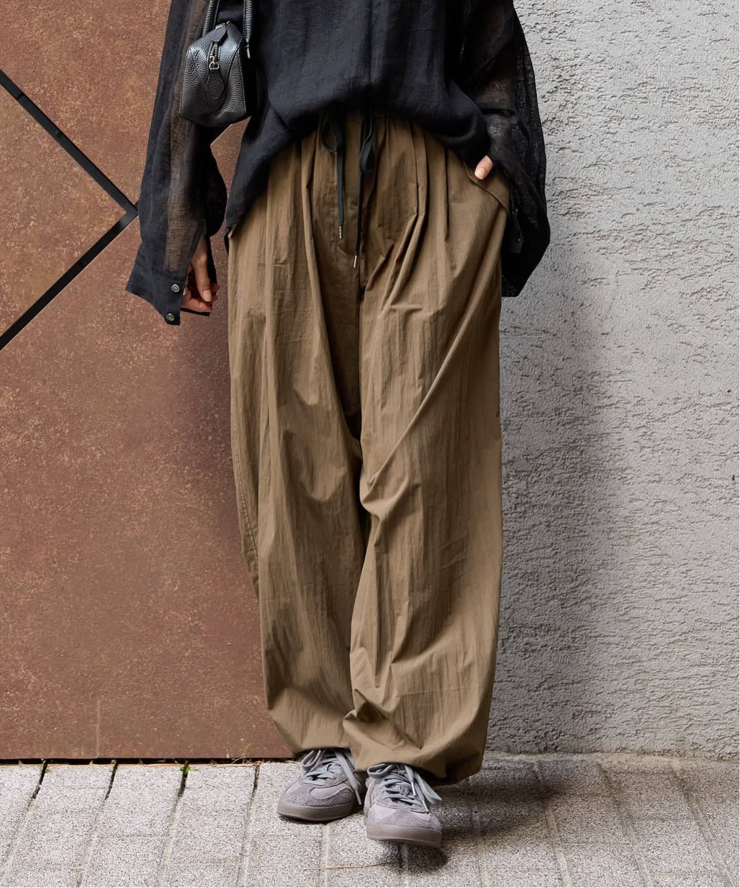 ナイロンパラシュートパンツ