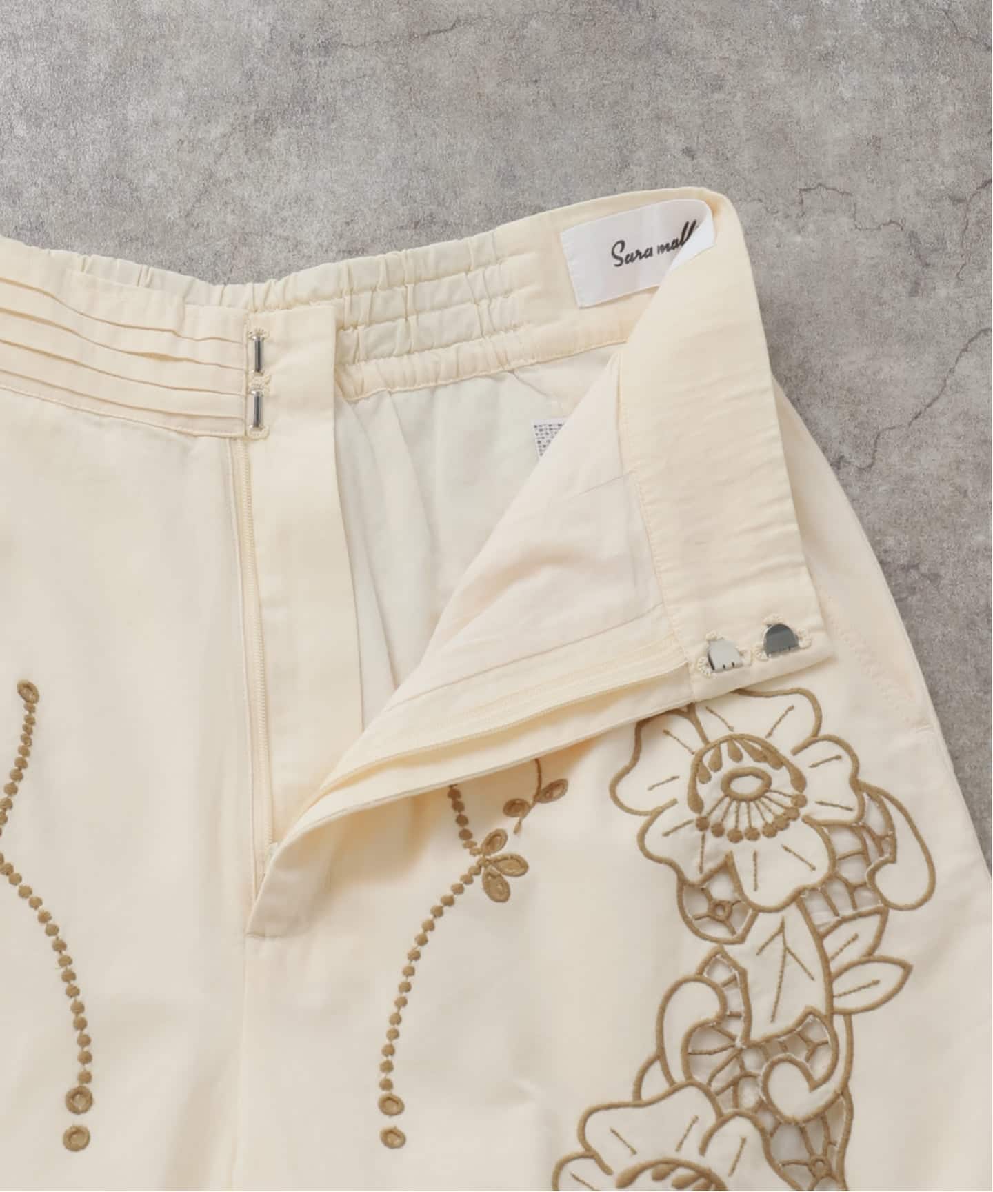 Sara mallika サラマリカ レーヨンペイズリーパンツ ベージュ SARA MALLIKA/サラマリカ】COTTON TWILL CUT WORK WIDE（その他