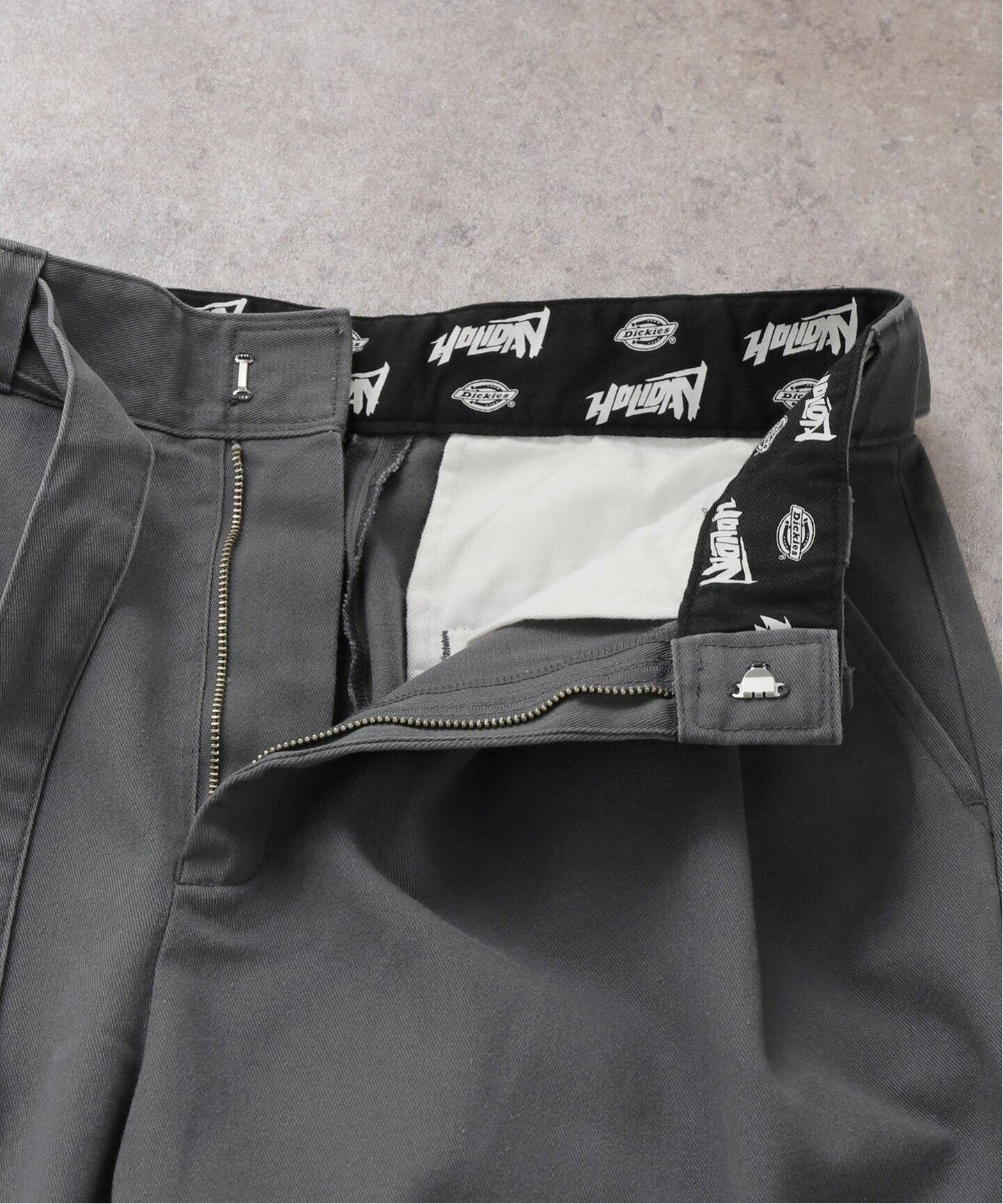 HOLIDAY/ホリデイ】DICKIES BELTED 2TUCK PANTS（その他パンツ