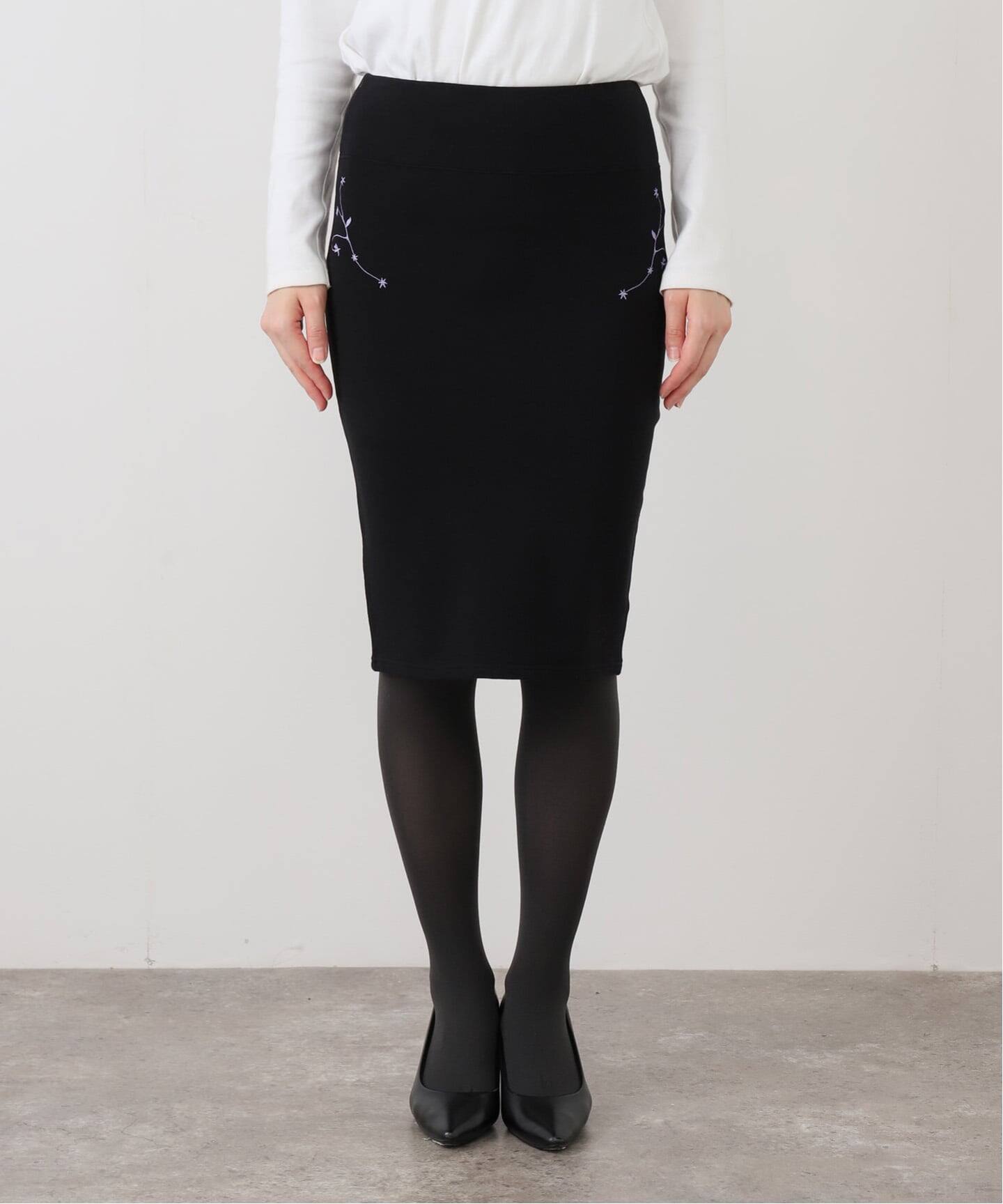 COOME/コーメ】BABY FLOWER EMBROIDERY SKIRT COOMEFW25SK02（ひざ丈