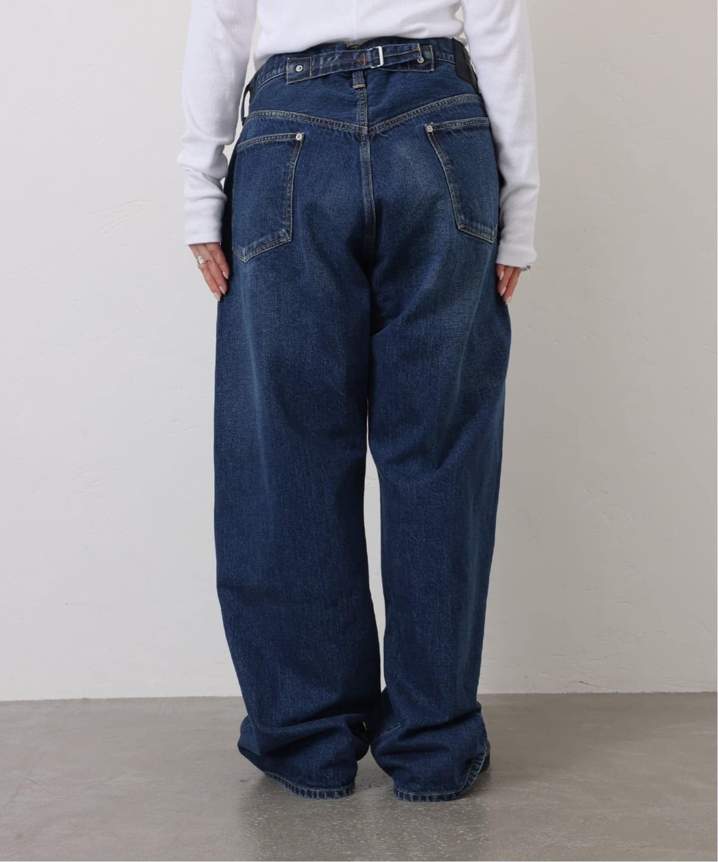 【24時間以内発送】CINCH BACKデニムパンツ36サイズ 24時間以内発送】CINCH BACKデニムパンツ36サイズ plage CINCH