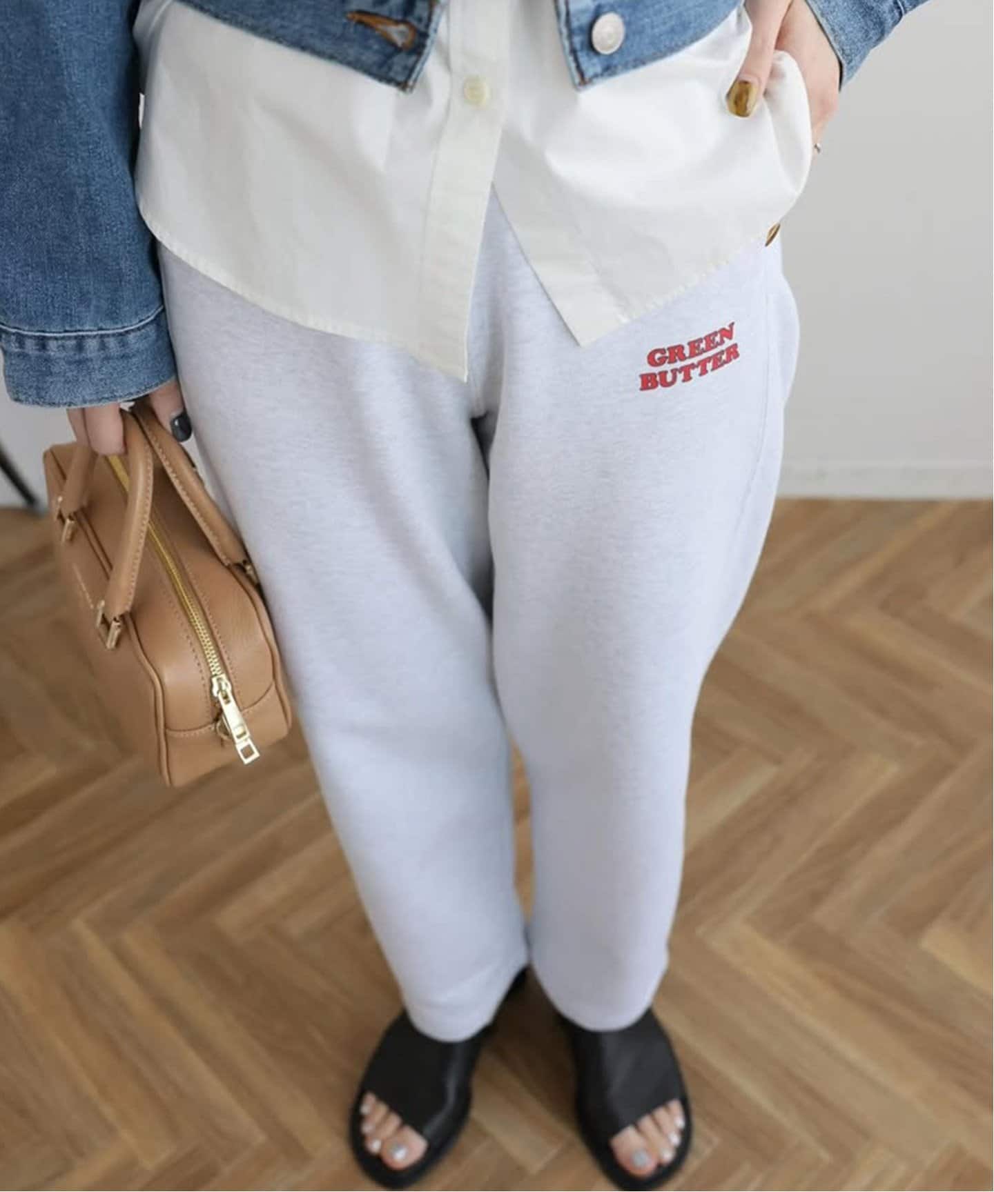 ●GREEN BUTTER●NO.8 Applique スウェットショートパンツ GREEN BUTTER(グリーンバター) ボトムス(レディース) - 海外通販