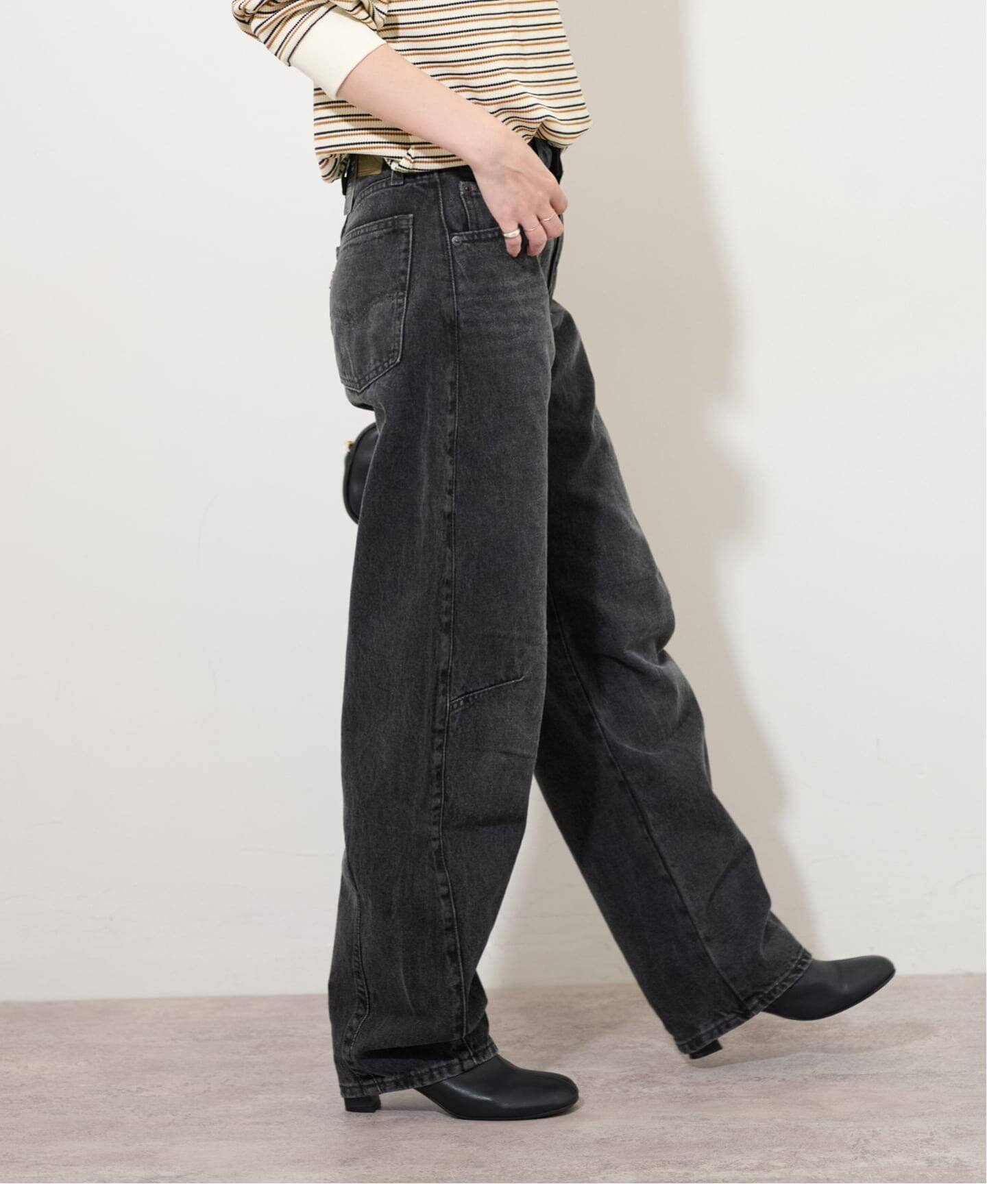 LEVI'S/リーバイス】BAGGY DAD BARREL：デニムパンツ（デニムパンツ