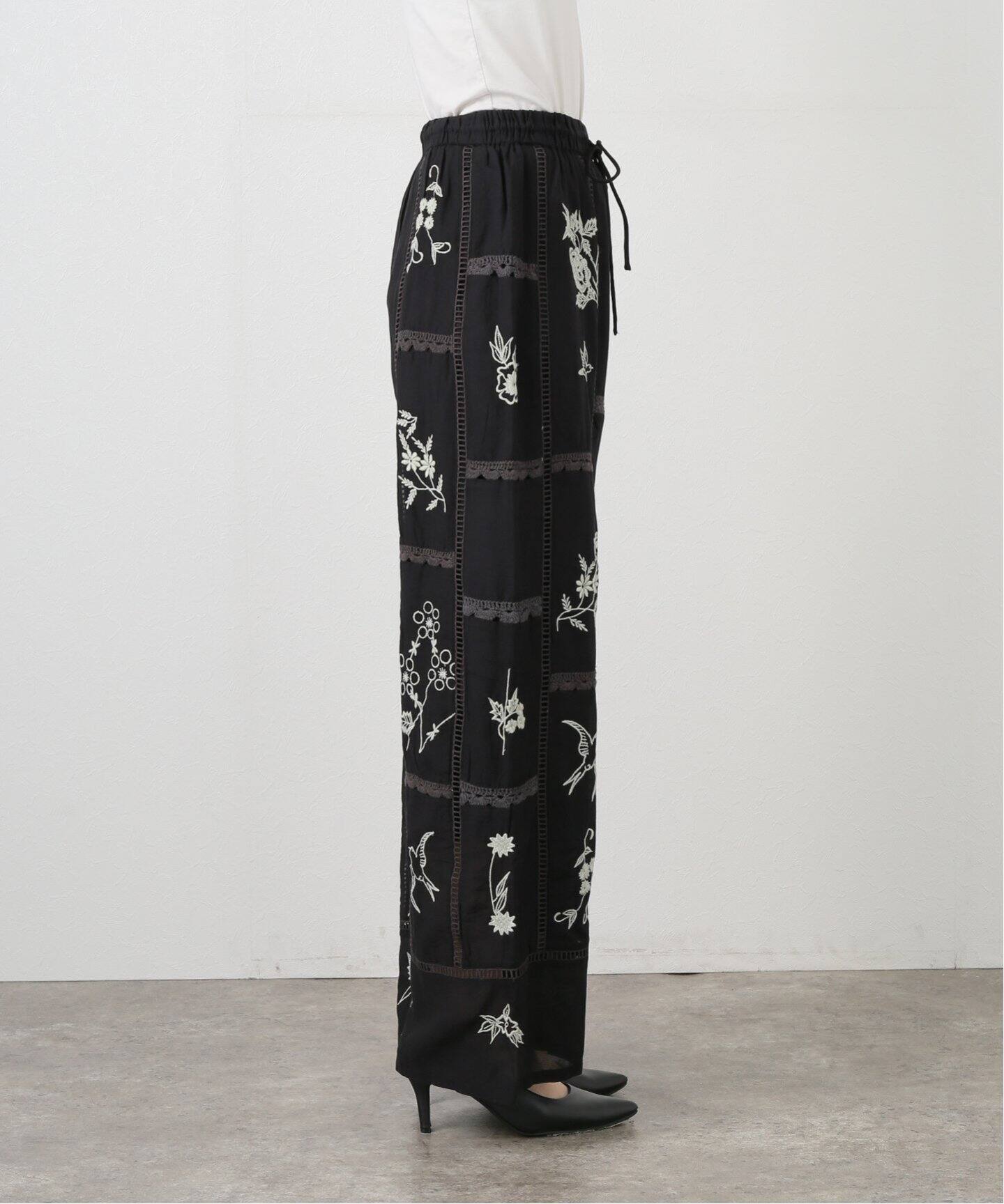 TODAYFUL/トゥデイフル】 Embroidery Patchwork Trousers：パンツ 