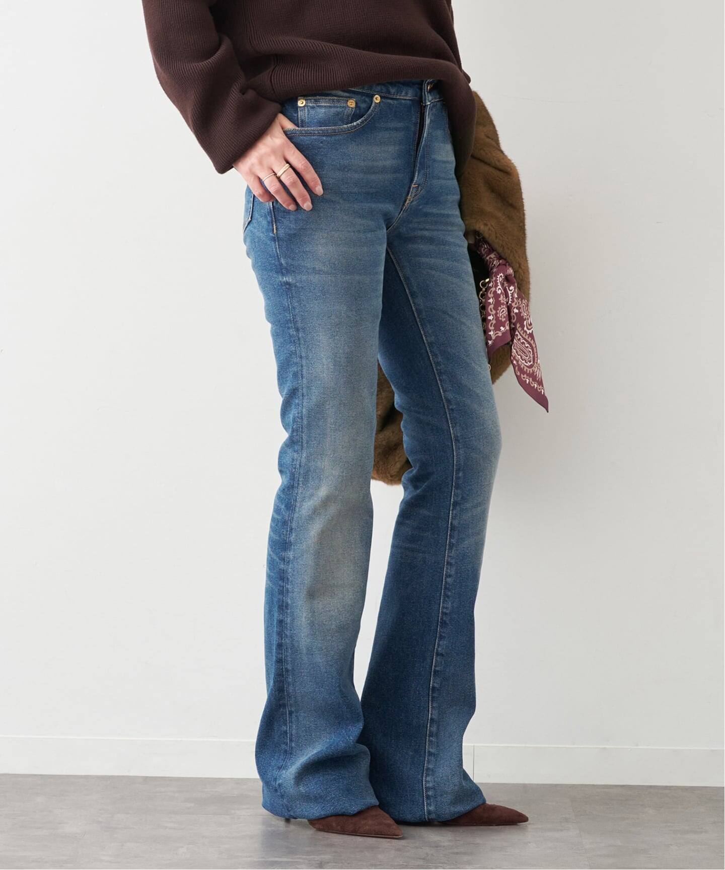 GOLDEN GOOSE / ゴールデングース】BOOTCUT DENIM WHIT CHAINS（デニム 