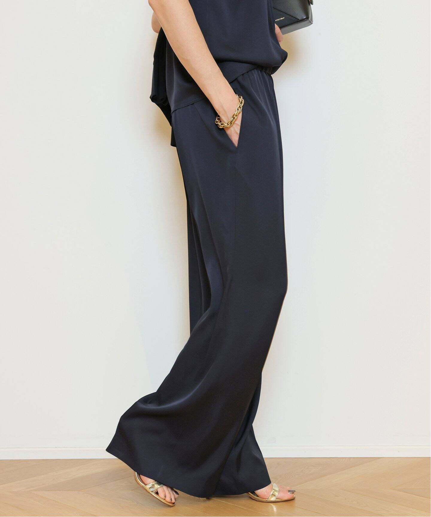 *SILKSATIN EASY パンツ　新品未使用 SILK SATIN EASY パンツ（スラックス）｜MUSE de Deuxieme Classe