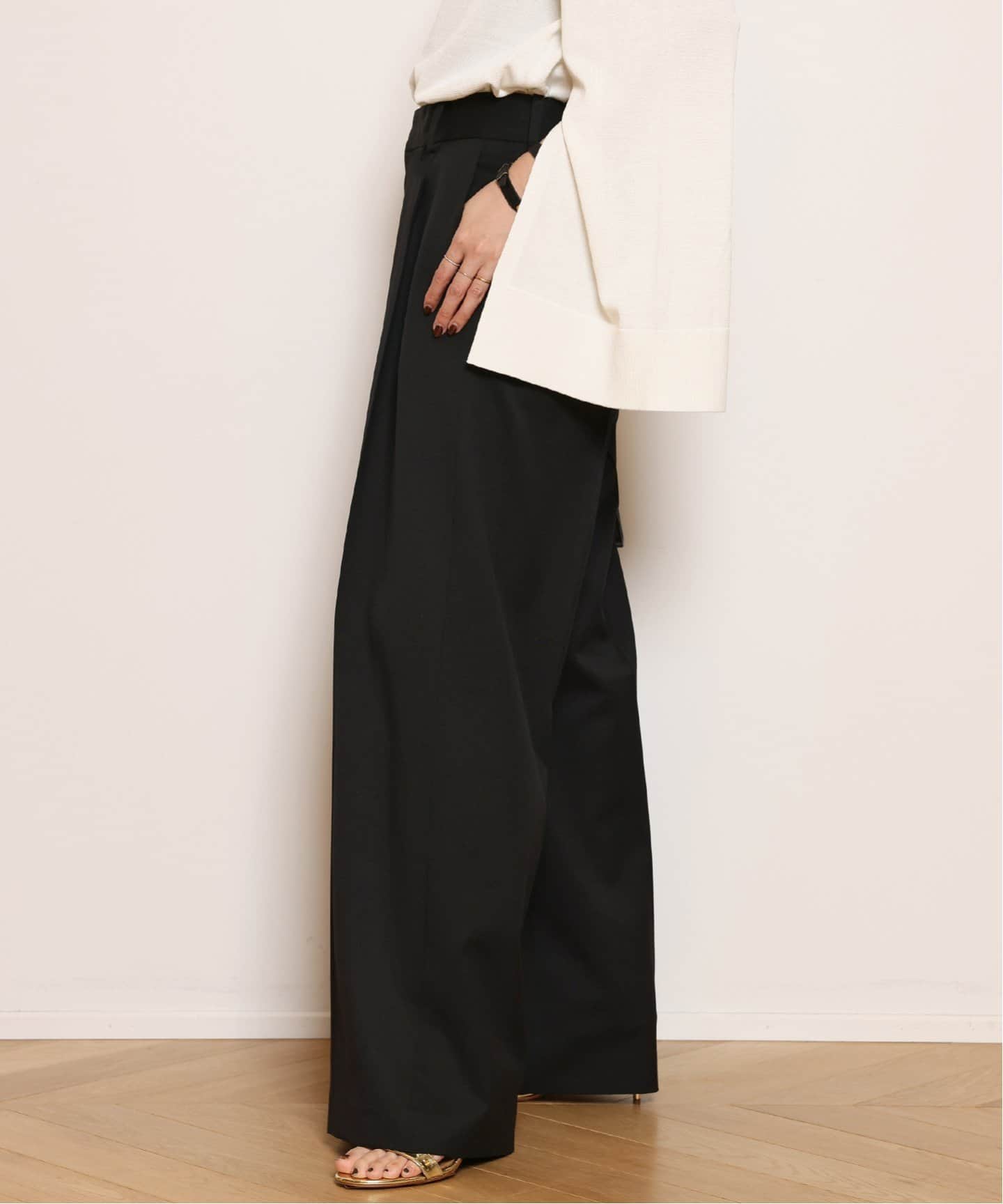 Essential Tuck パンツ（スラックス）｜MUSE de Deuxieme Classe