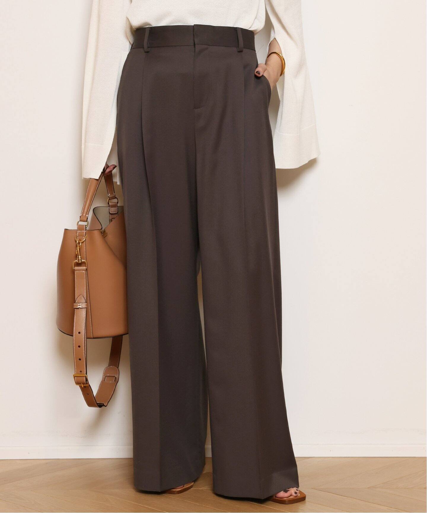 【DEUXIEME CLASSE】美脚見え コットンタックパンツ 36（M） DEUXIEME CLASSE】美脚見え コットンタックパンツ 36（M