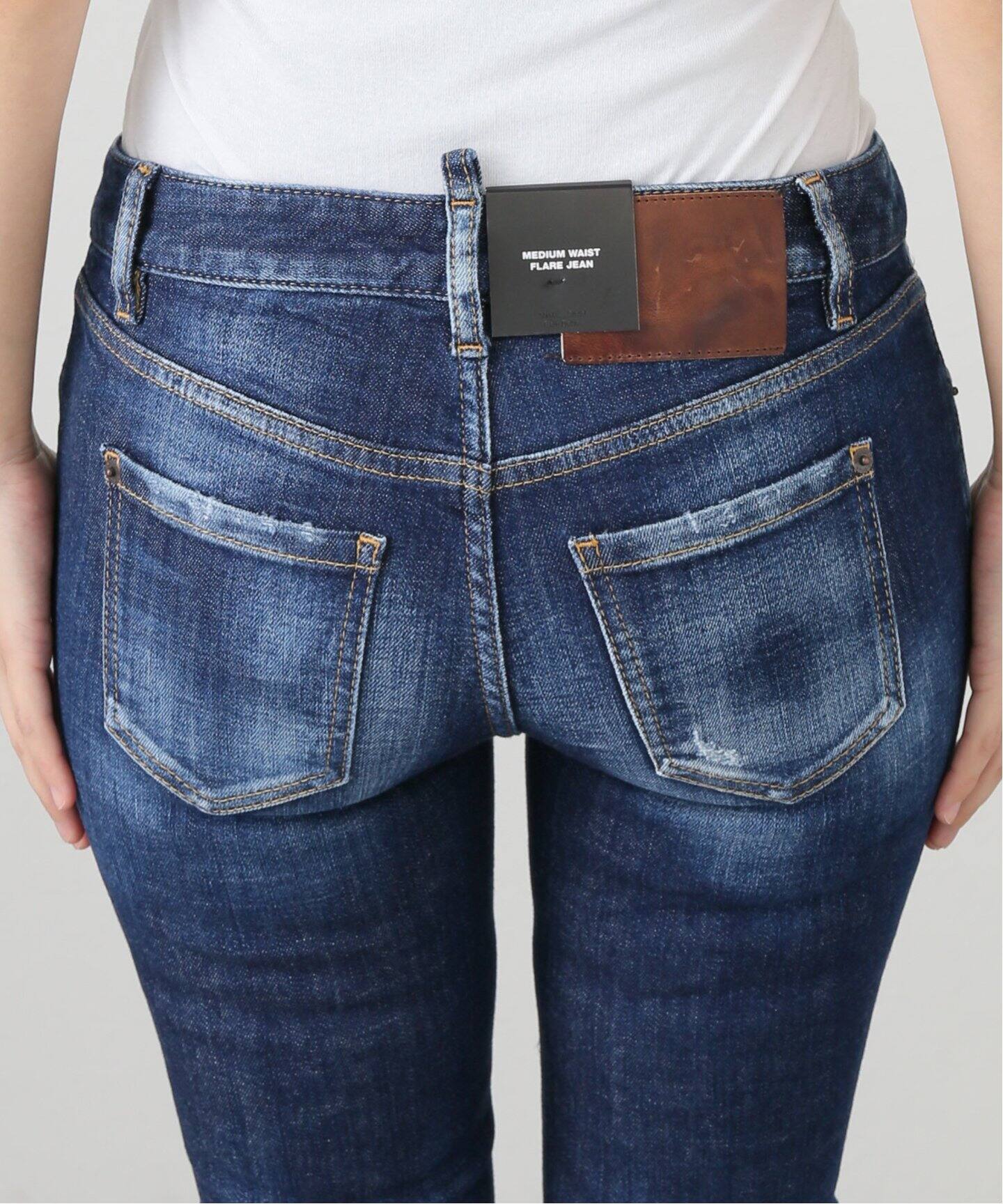 DSQUARED2/ディースクエアード】 MEDIUM WAIST FLARE デニム（デニム 