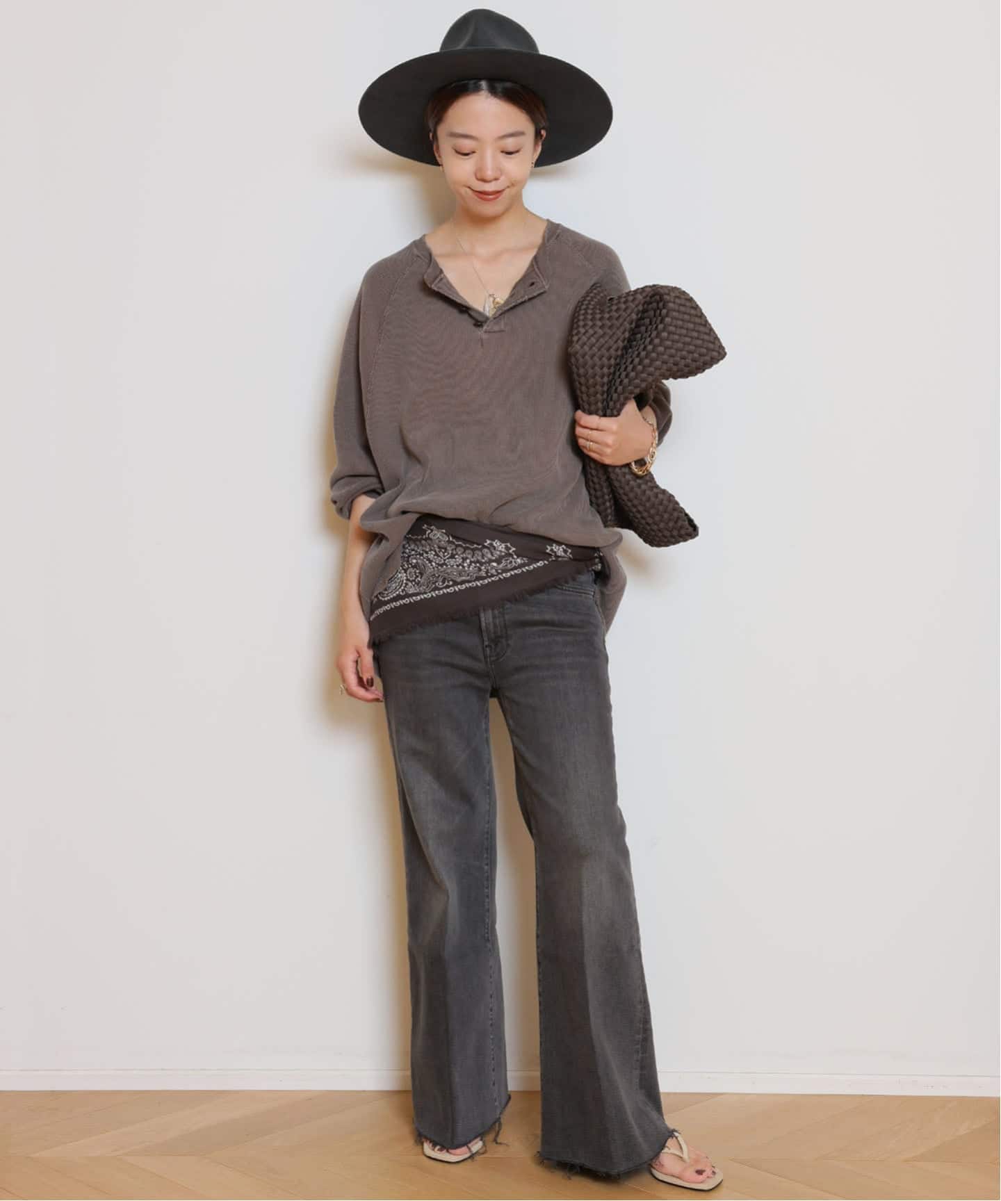 MOTHER/マザー】THE HUSTLER ROLLER ANKLE FRAY デニム（デニム