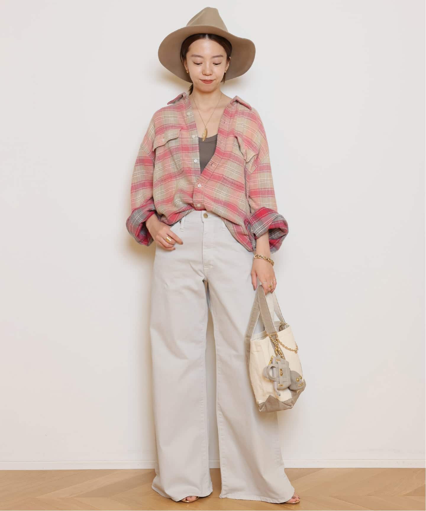 新品新色【SURT/サート】MANNISH BUGGY DENIM 38 SURT/サート】MANNISH BUGGY DENIM (LIGHT GRAY)（デニムパンツ