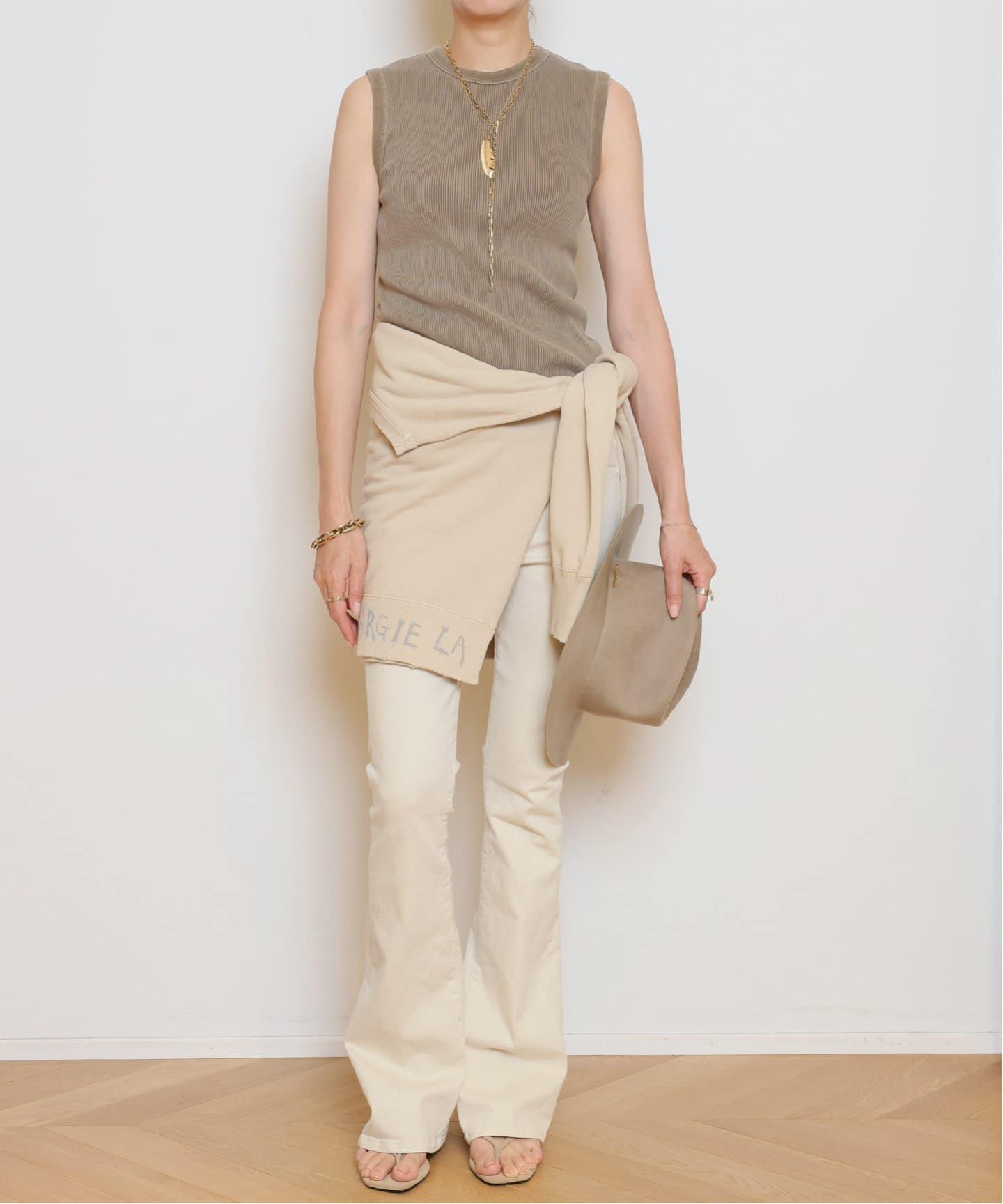 MOTHER/マザー】THE WEEKENDER SNEAK パンツ（デニムパンツ・ジーンズ