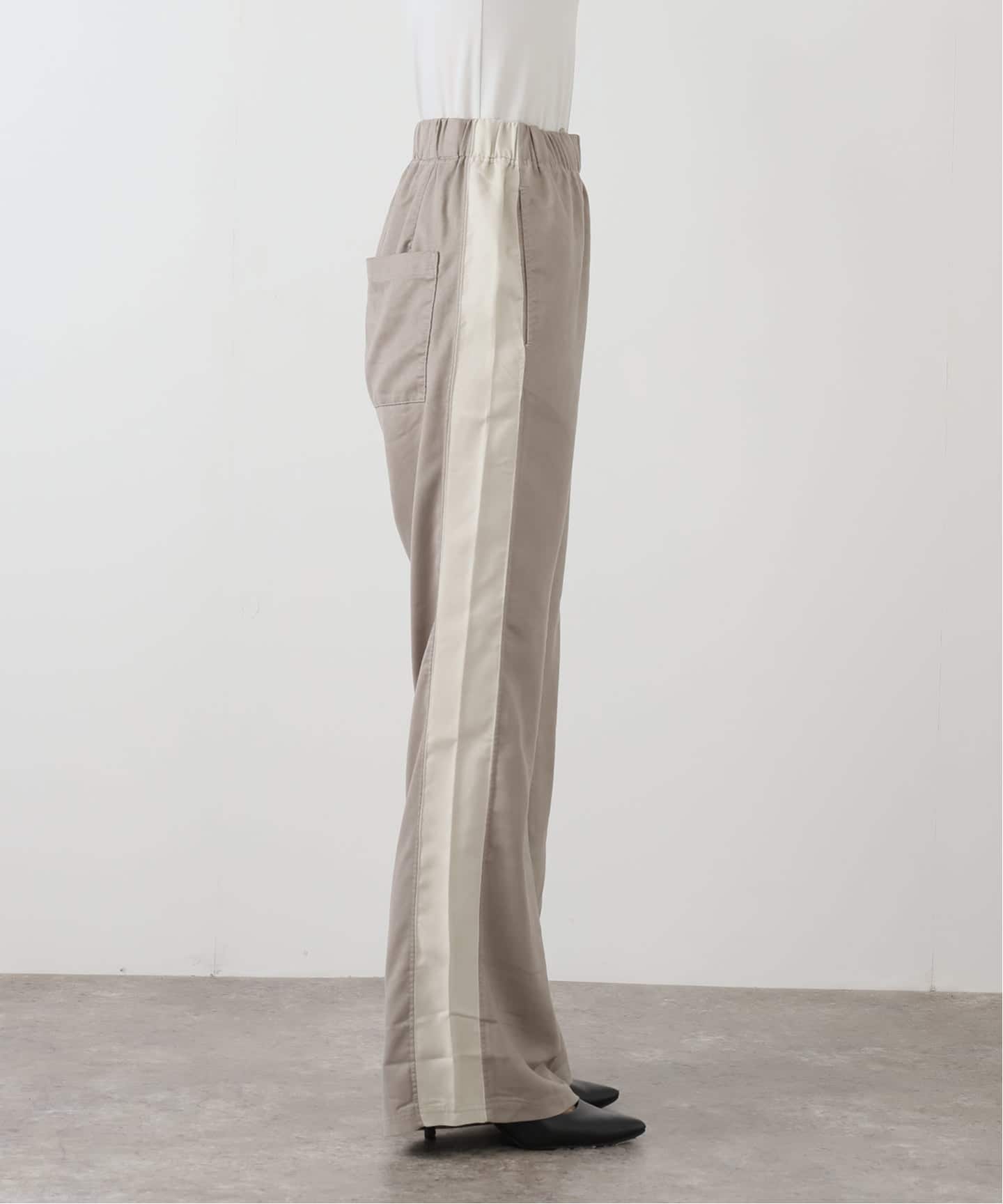 REMI RELIEF/レミレリーフ】SUEDE LIKE FLARE パンツ（その他