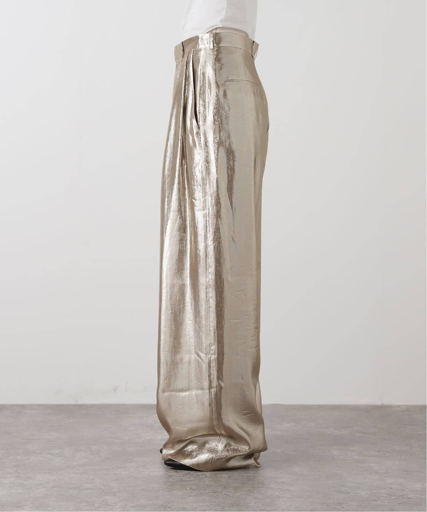 INDRESS PLEATED PANTS（スラックス）｜L'Appartement（アパルトモン