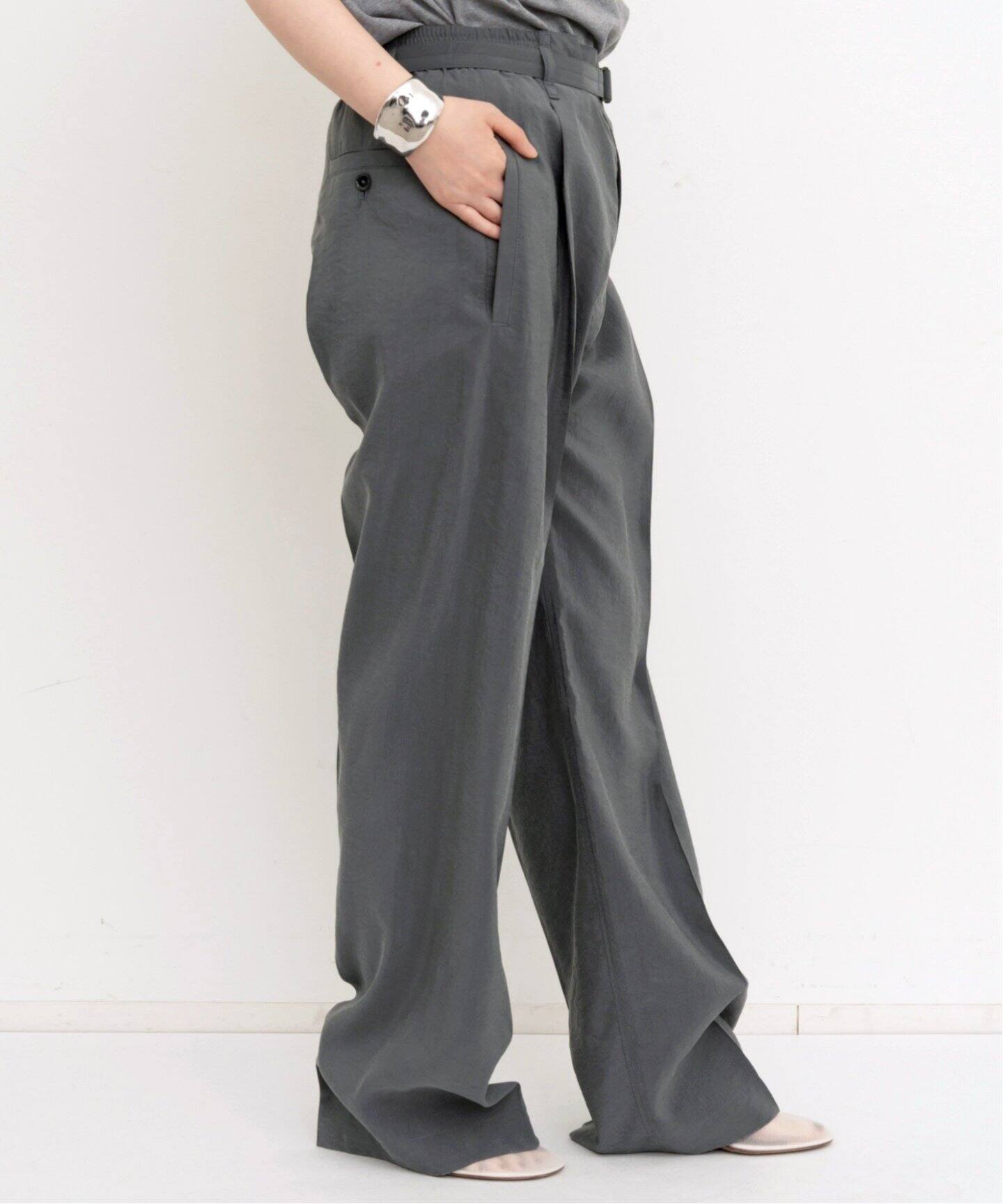 LE MAIRE/ルメール】 BELTED RELAXED PANTS（その他パンツ）｜L 
