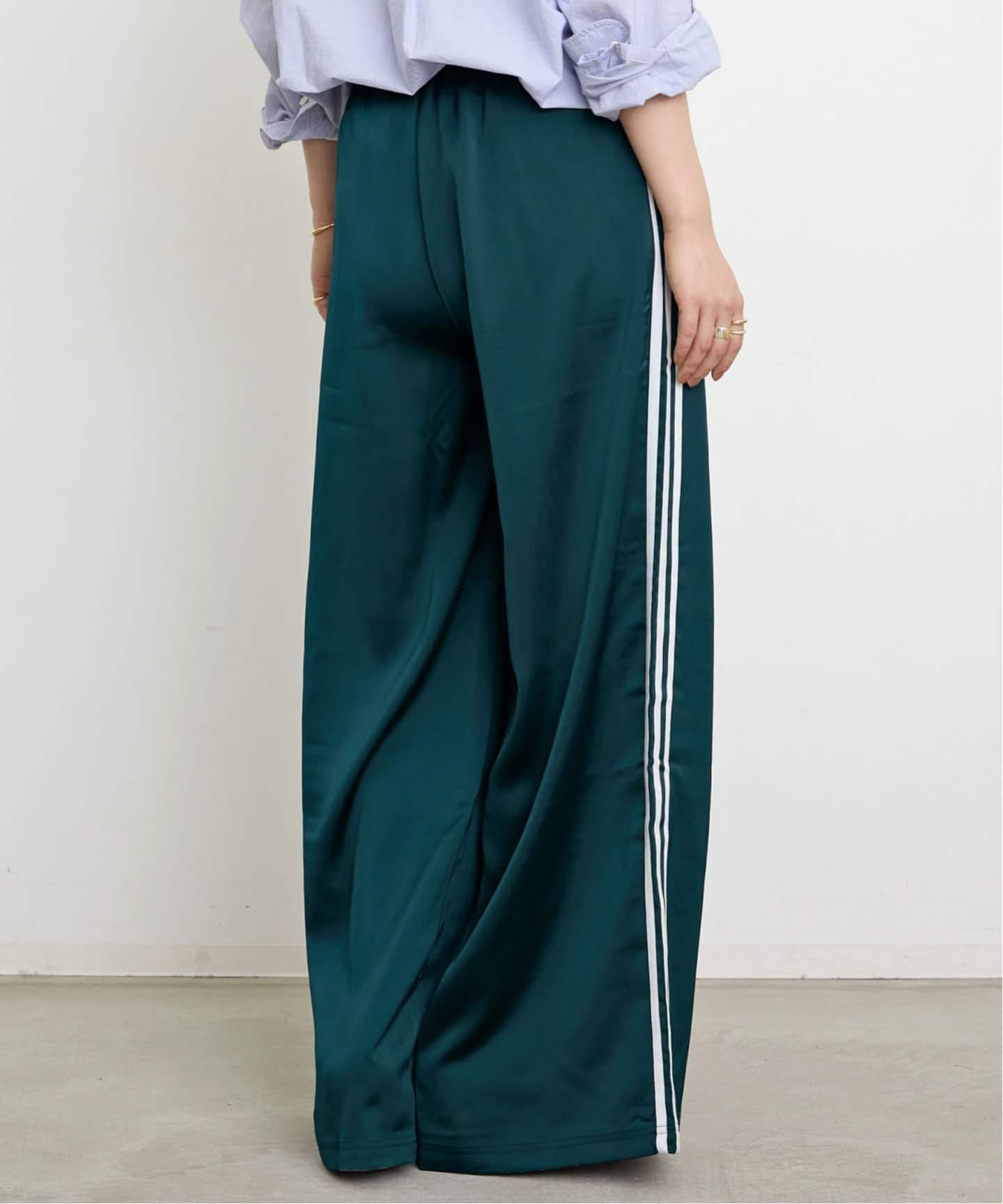 ADIDAS/アディダス】 SATIN WIDE PANTS（ジャージ／トラックパンツ