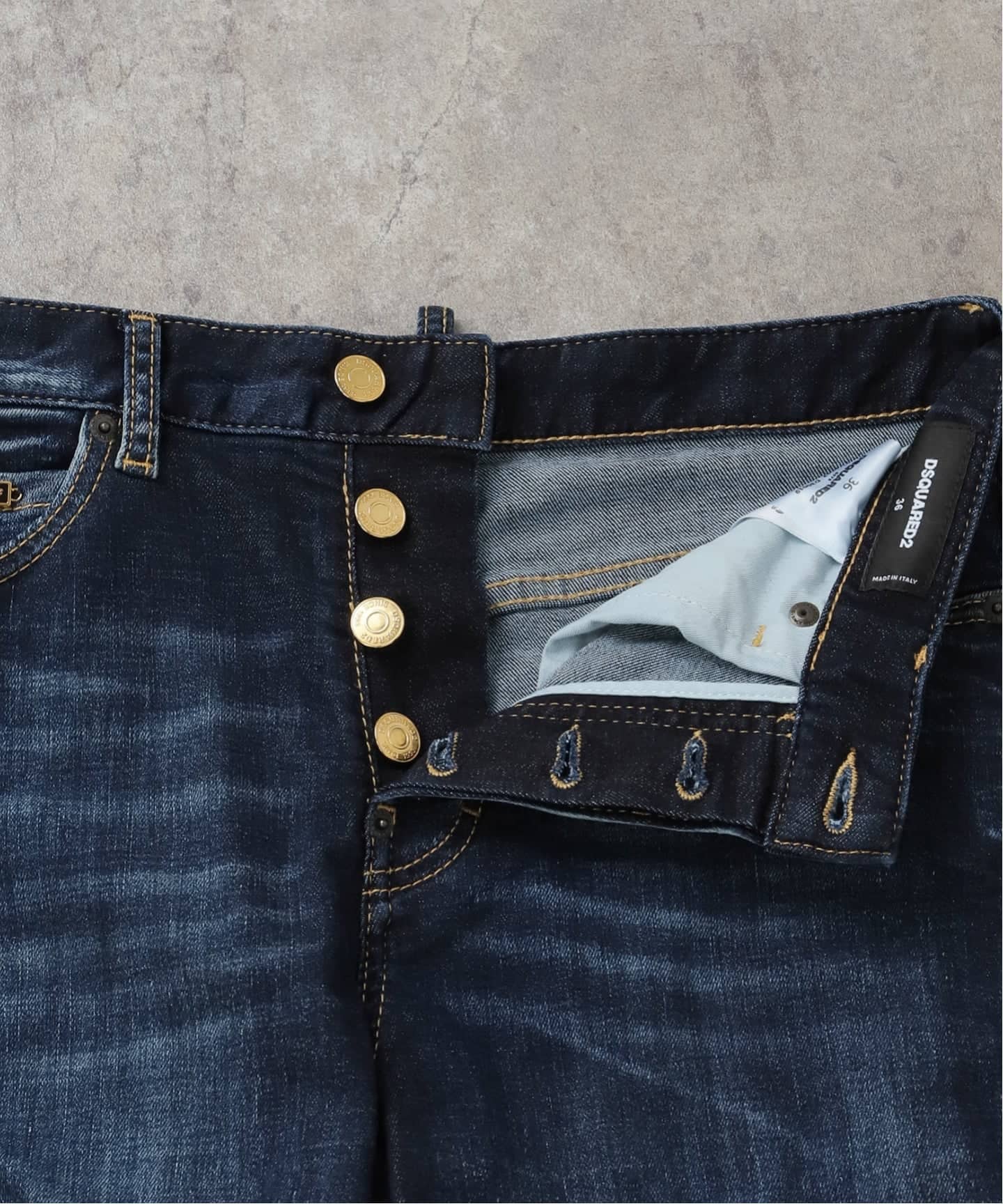 DSQUARED2/ディースクエアード】 D2 Twisted Jean（デニムパンツ