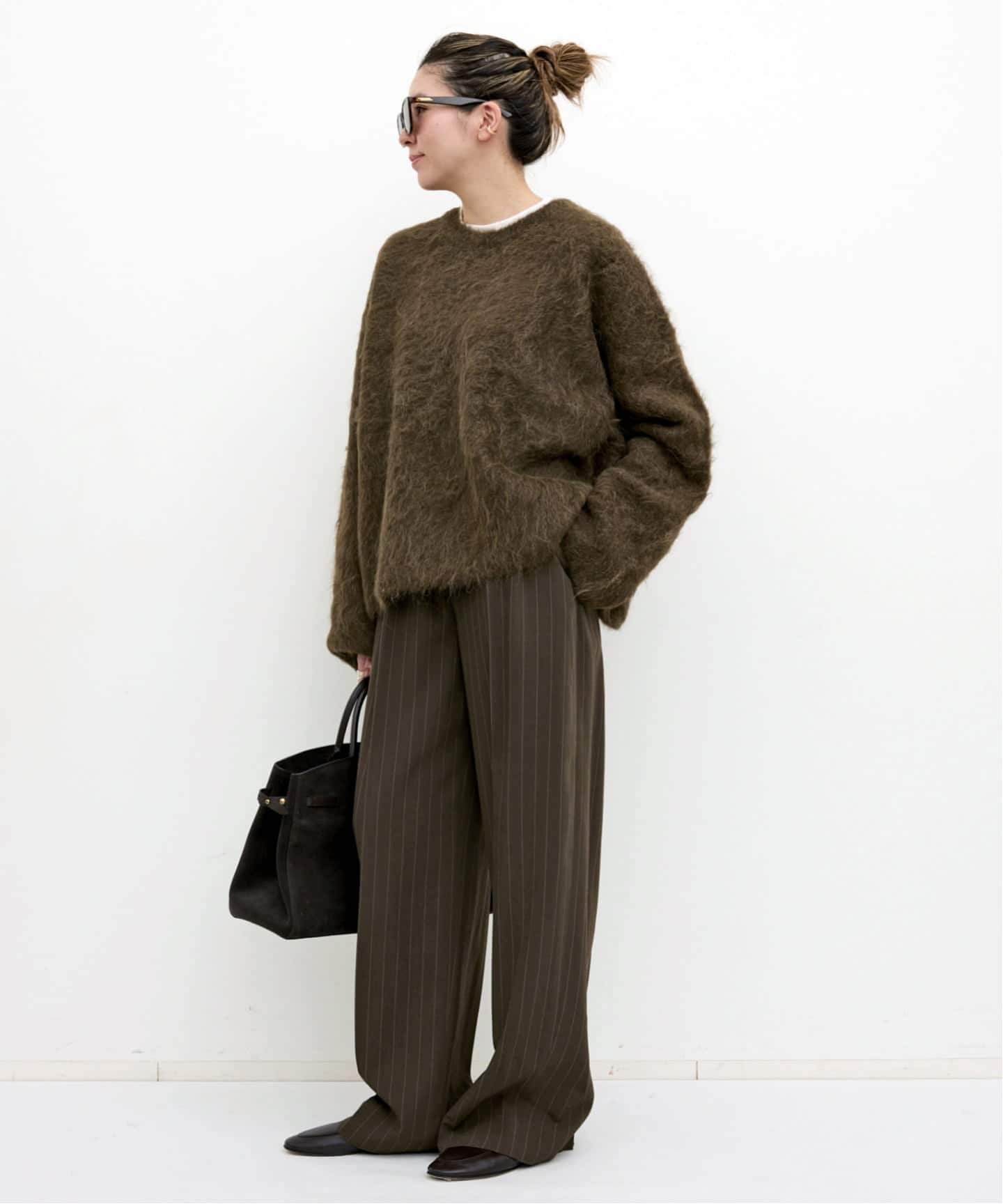 トーテム　TOTEME タック入り　チノパン　スラックス　カジュアル　綺麗め TOTEME/トーテム】 WIDE PINSTRIPED TROUSERS（スラックス）｜L