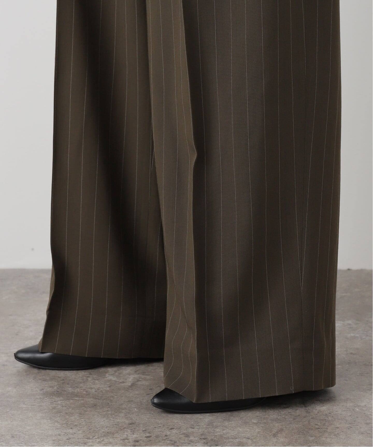 TOTEME/トーテム】 WIDE PINSTRIPED TROUSERS（スラックス）｜L