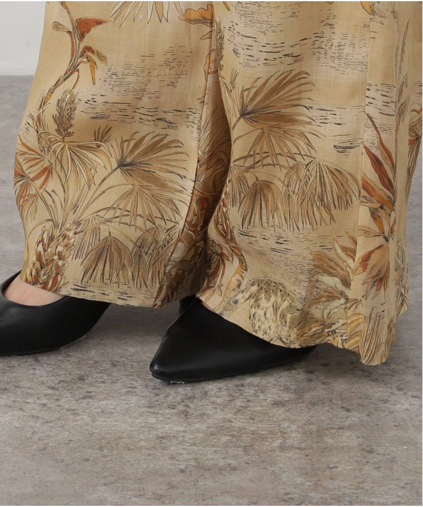 新品完売品　アパルトモン　クチュールドアダム　SAFARI EASY PANTS 新品完売品 アパルトモン クチュールドアダム SAFARI EASY PANTS