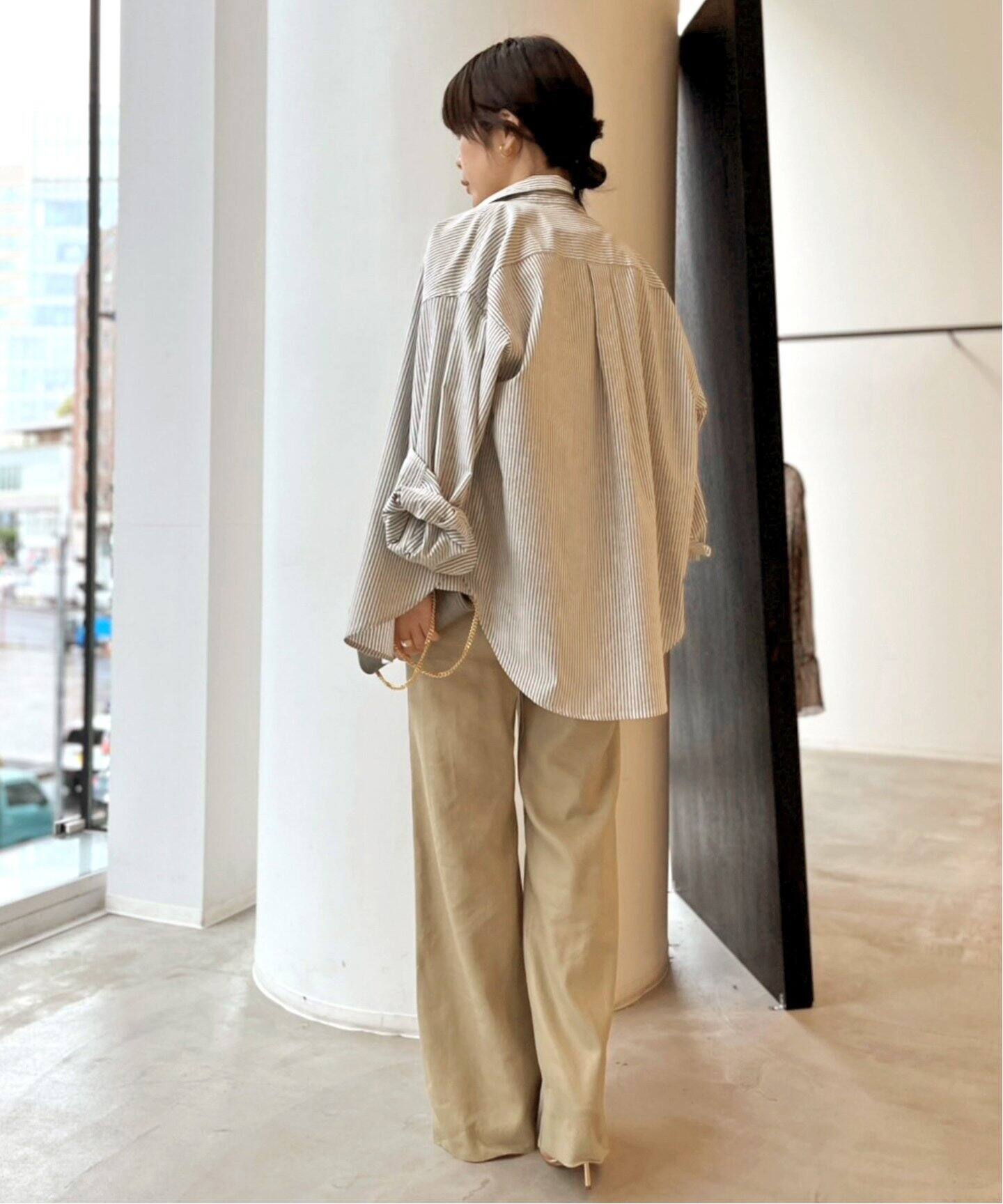 LISIERE LINEN STRETCH PANTS（スラックス）｜L'Appartement