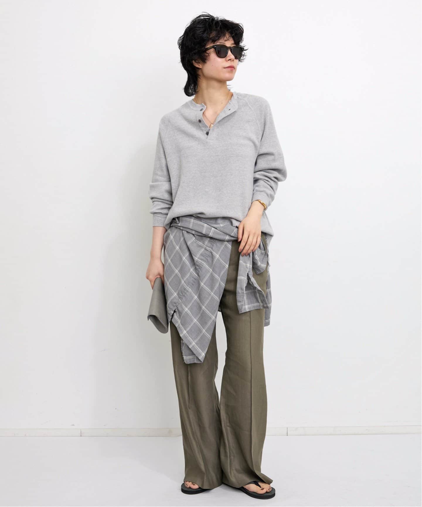 LISIERE LINEN STRETCH PANTS（スラックス）｜L'Appartement