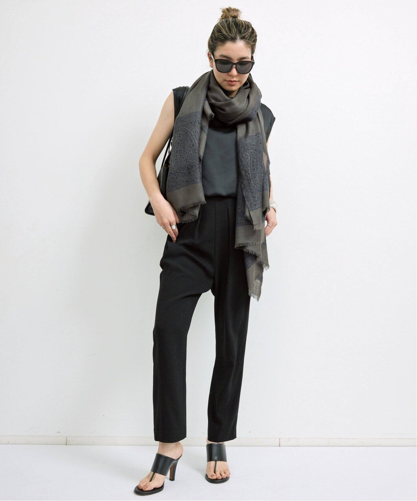 Col Perrot/コル ピエロ】EASY TAPERED PANTS（その他パンツ）｜L 