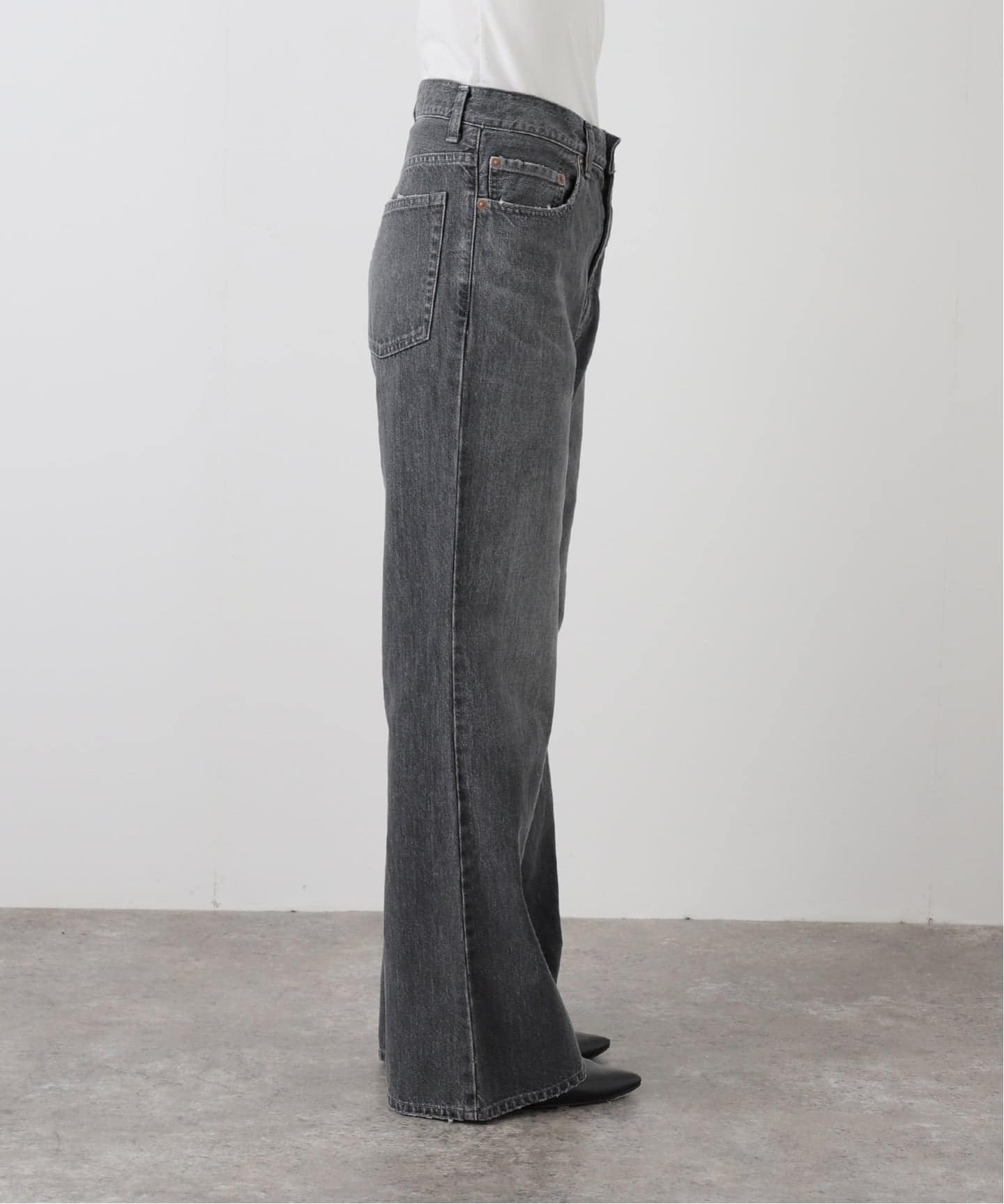 ATTICK BY JOHNBULL/アティック バイ ジョンブル】 LOOSE FLARE DENIM