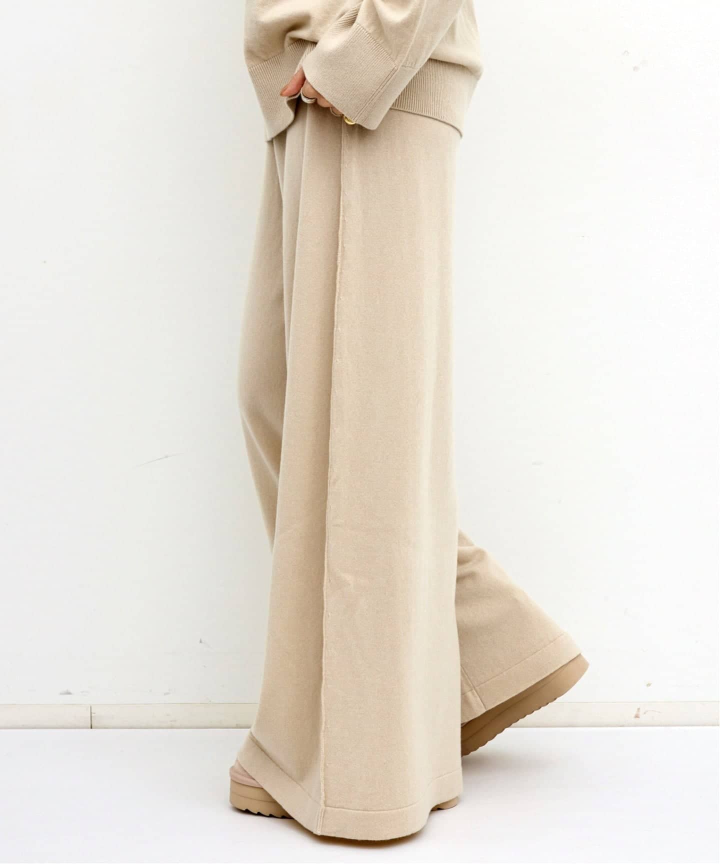 CANESSA/カネッサ】 CASHMERE KNIT PANTS（その他パンツ）｜L