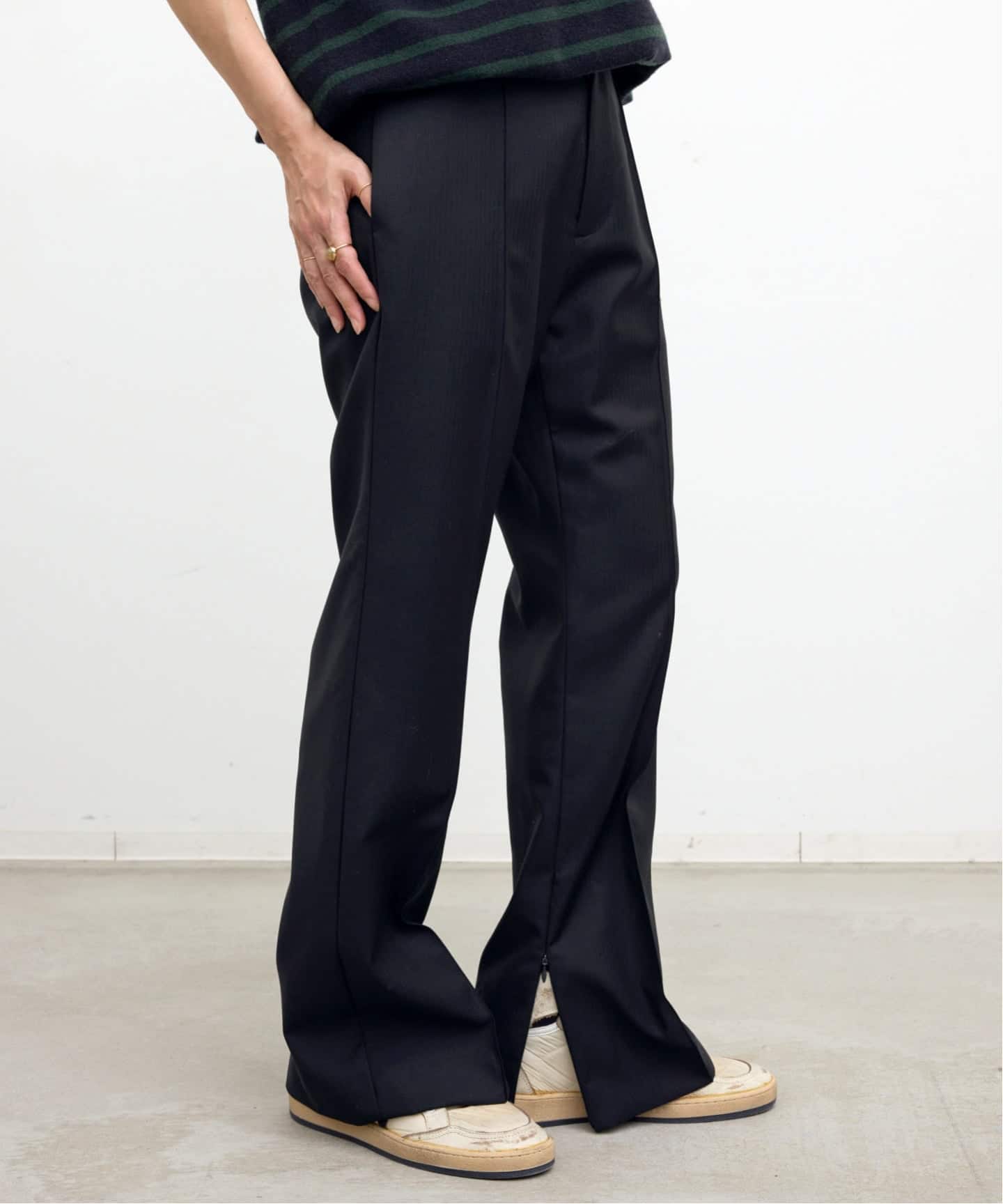 アパルトモン コルデラTAILORINGMASCULINEPANTSネイビー アパルトモン【コルデラ】 TAILORING MASCULINE PANTS - メルカリ