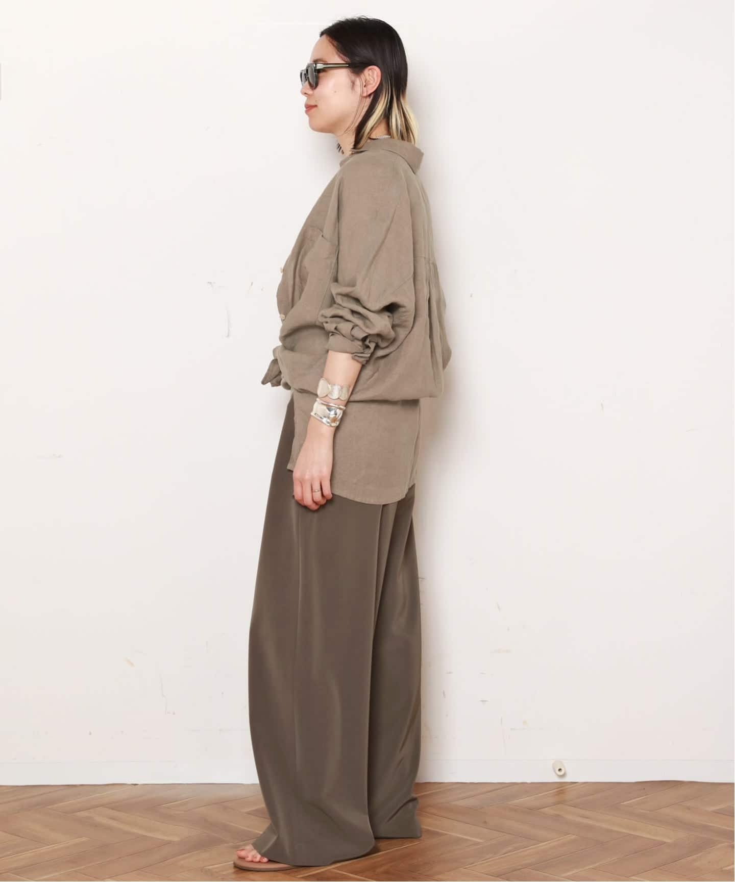 AP STUDIO ファースヌード　カーキ Effortless Pants（スラックス）｜AP STUDIO（エーピー