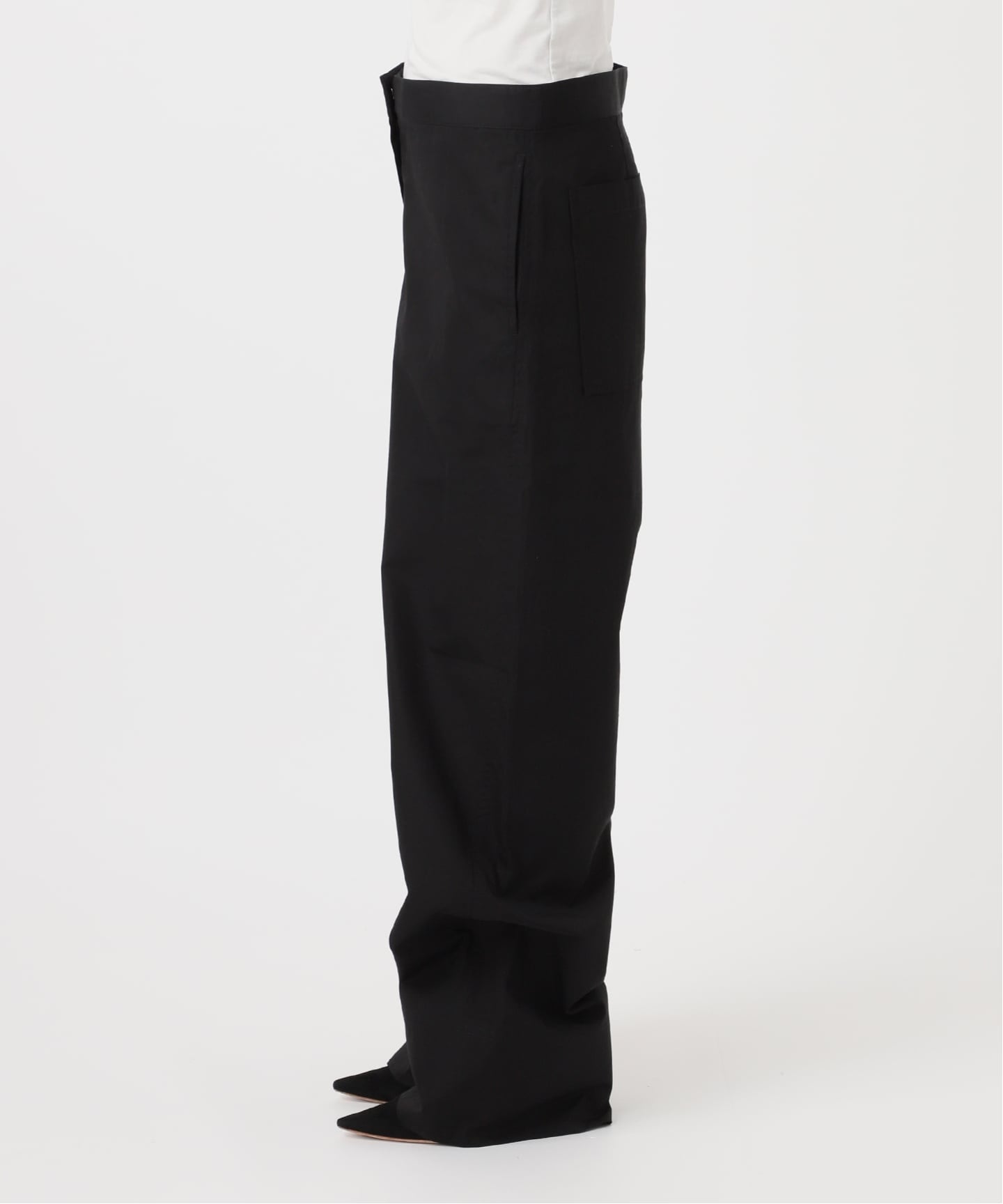 TOTEME/トーテム】TWISTED SEAM TROUSERS（スラックス）｜AP